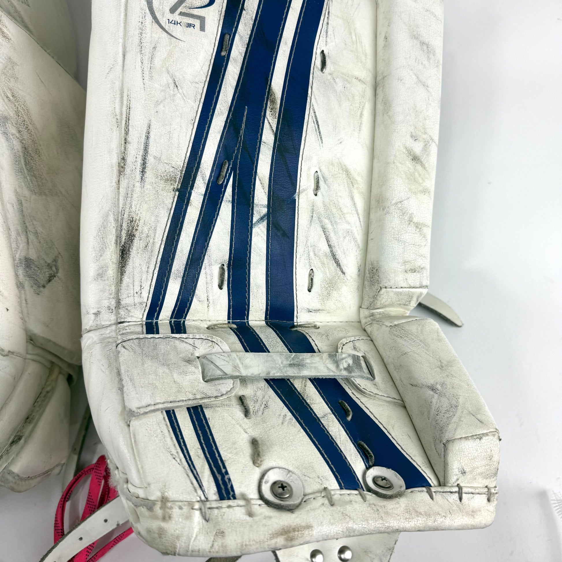Used White and Blue Reebok 14K Junior Goalie Pads | 28+1" - Top Flight Hockey