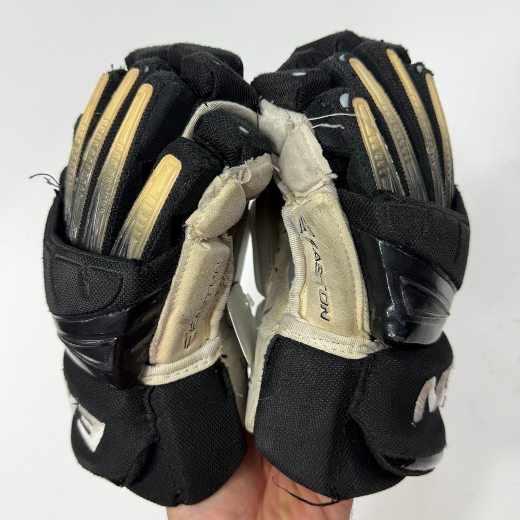 Used Black Easton Mako Gloves | 12" | AB498 - Top Flight Hockey