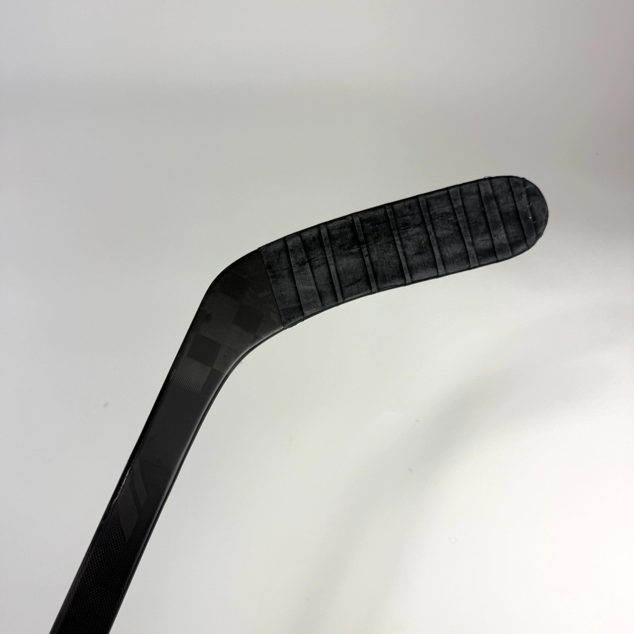 Used Right CCM Tacks XF Pro | 85 Flex Mackinnon Pro Curve Grip | F308 - Top Flight Hockey