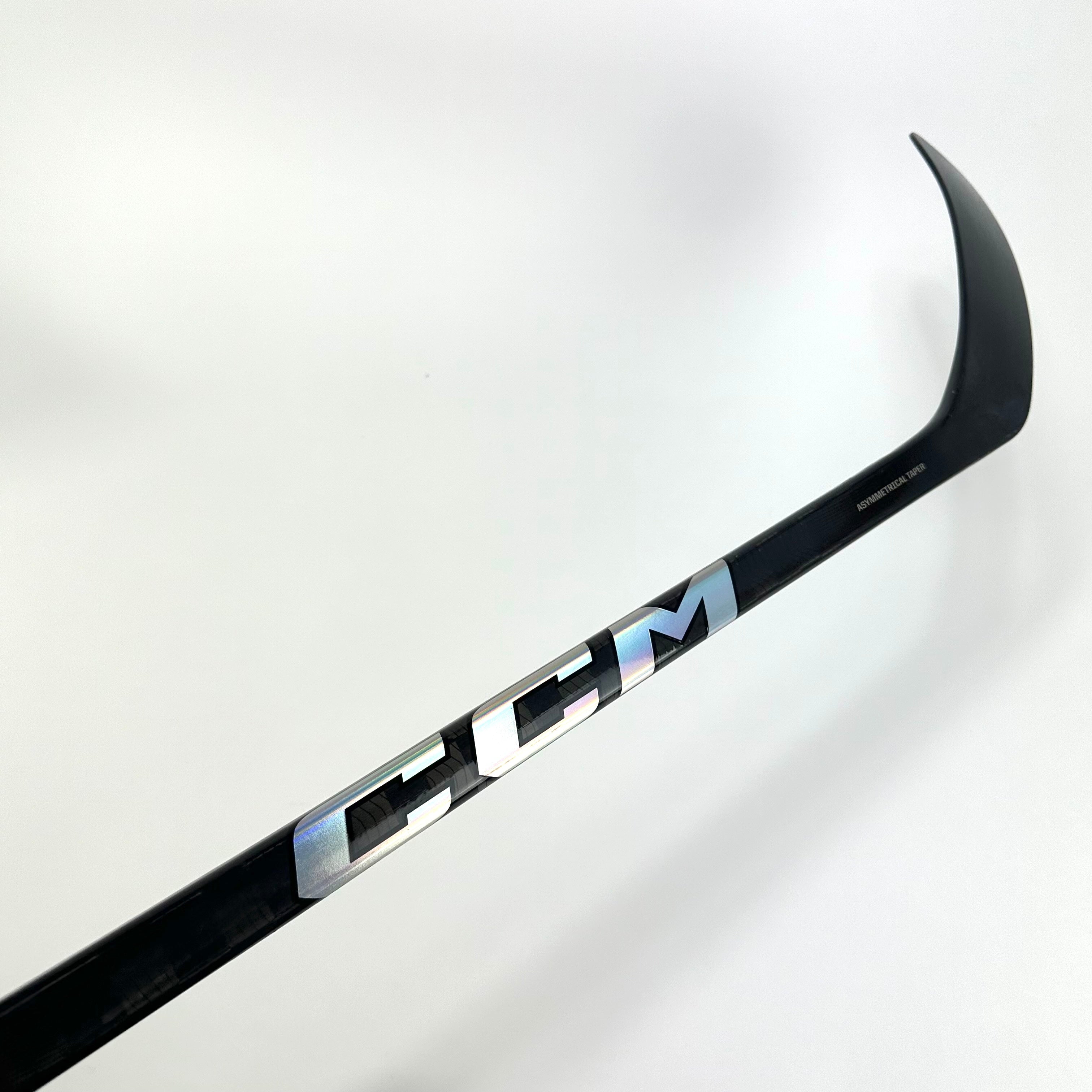 New Right CCM Ribcore Trigger 8 Pro | 85 Flex P90M Curve Grip | Barton L222