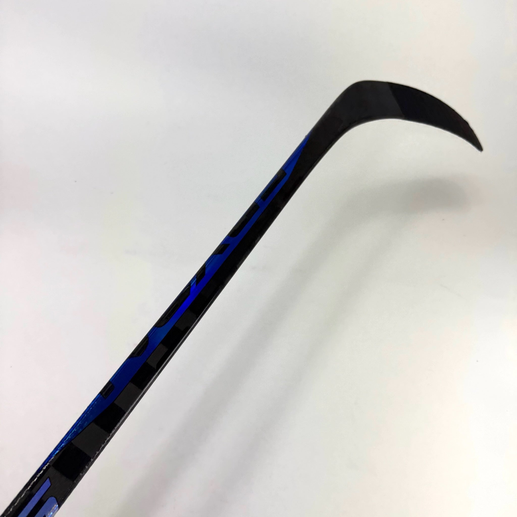 Used Left Blue Bauer Nexus Sync Stick | 95 Flex Pietrangelo Pro Curve Grip | Scandella | D242 - Top Flight Hockey