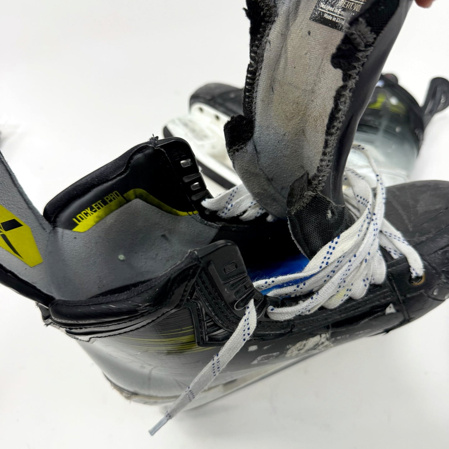 Used Bauer Vapor Hyperlite 2 Skates | Size 10.5 Fit 1 | AB791