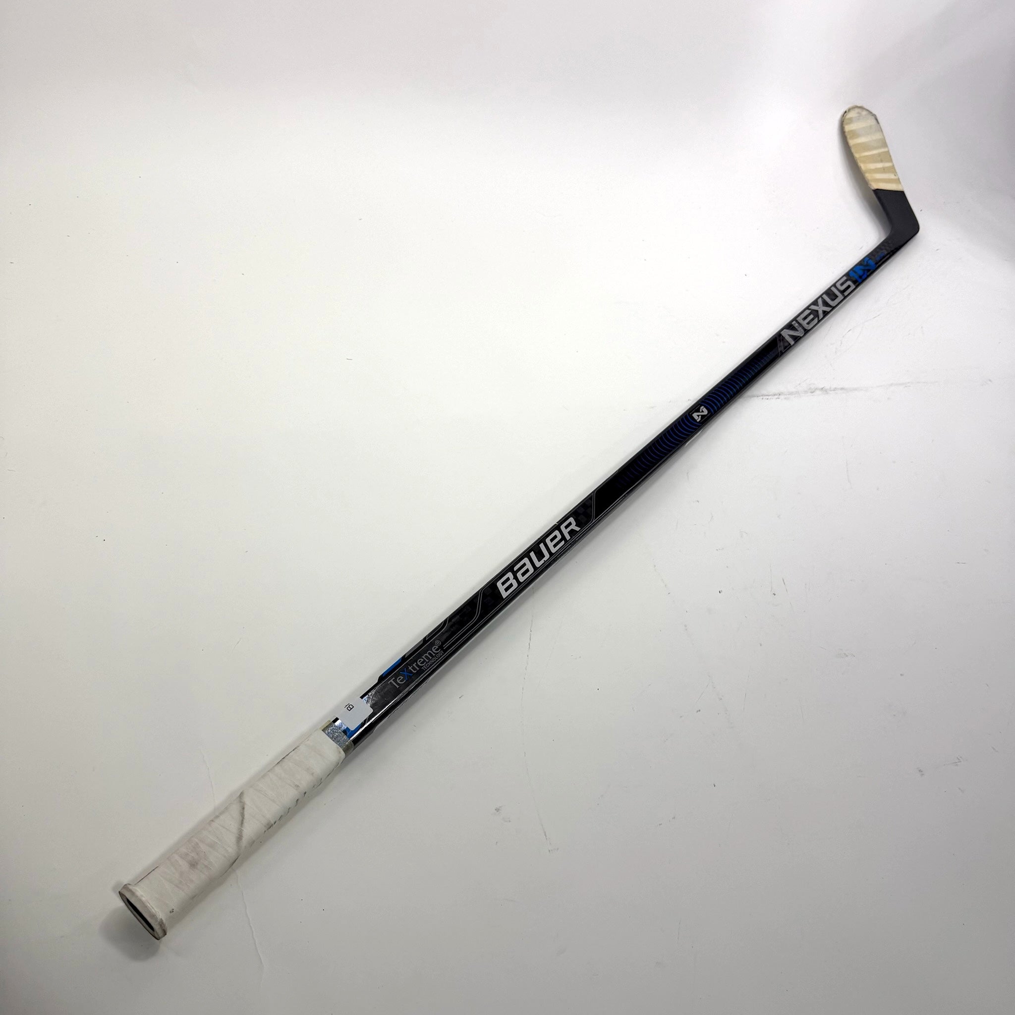 Use Left Bauer Nexus 1N | 77 Flex Custom P92 Curve Grip | Kucherov | BH231 - Top Flight Hockey