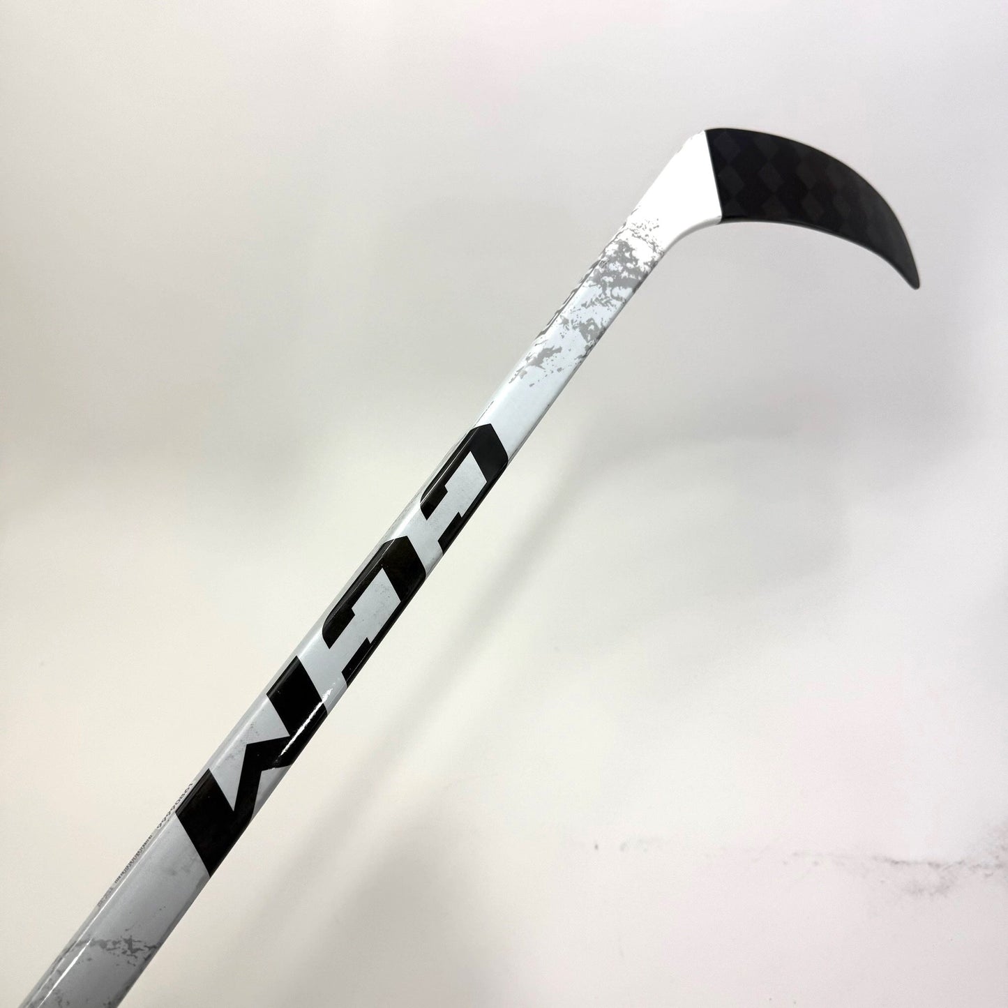 New Left White CCM Ribcor Trigger 9 Pro | 85 Flex P92M Curve Grip | BH400 - Top Flight Hockey