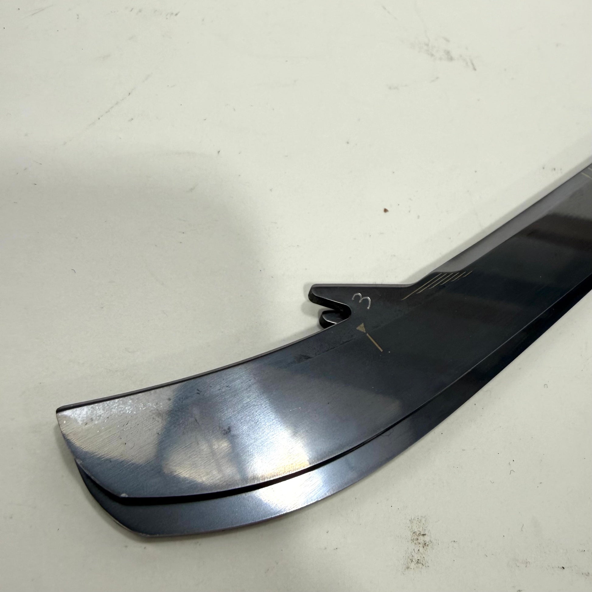 Used Bauer Fly-Ti Steel | 272mm | Chicago Blackhawks Connor Bedard #98 | BH374 - Top Flight Hockey