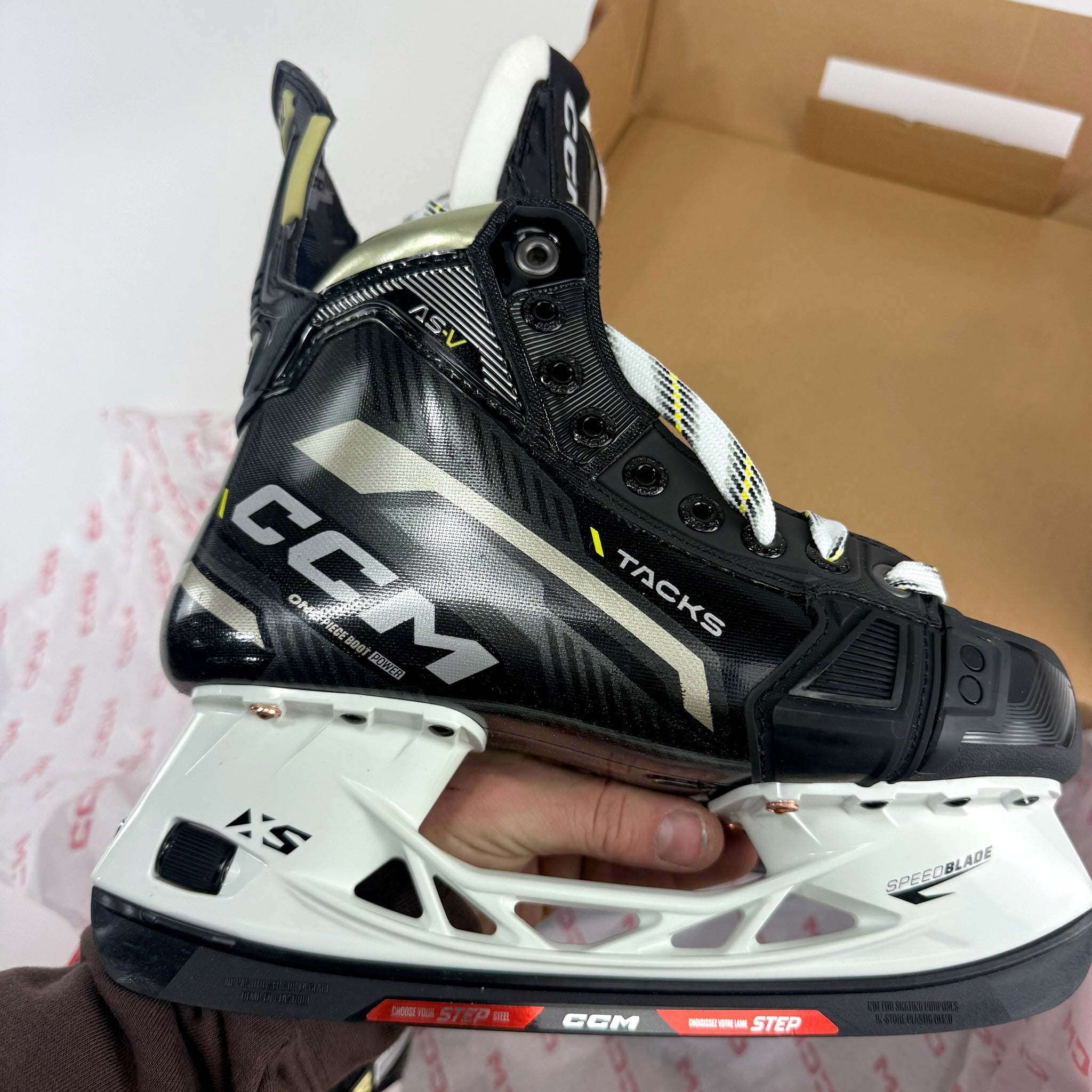 Brand New CCM Tacks ASV Skates | Intermediate Size 5 Regular - #J735 - Top Flight Hockey