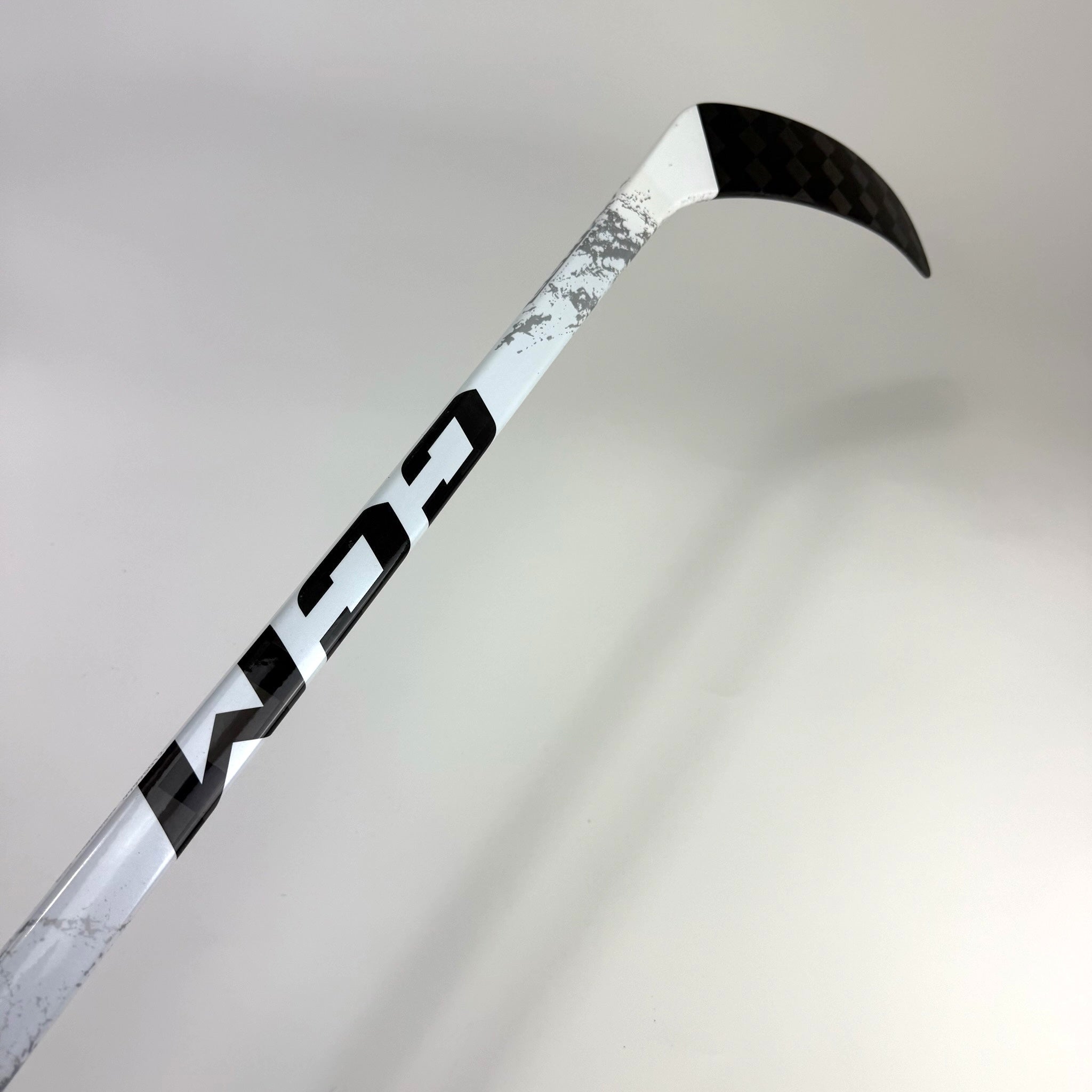New Left White CCM RIbcor Trigger 9 Pro | 85 Flex P92M Curve Grip | F292