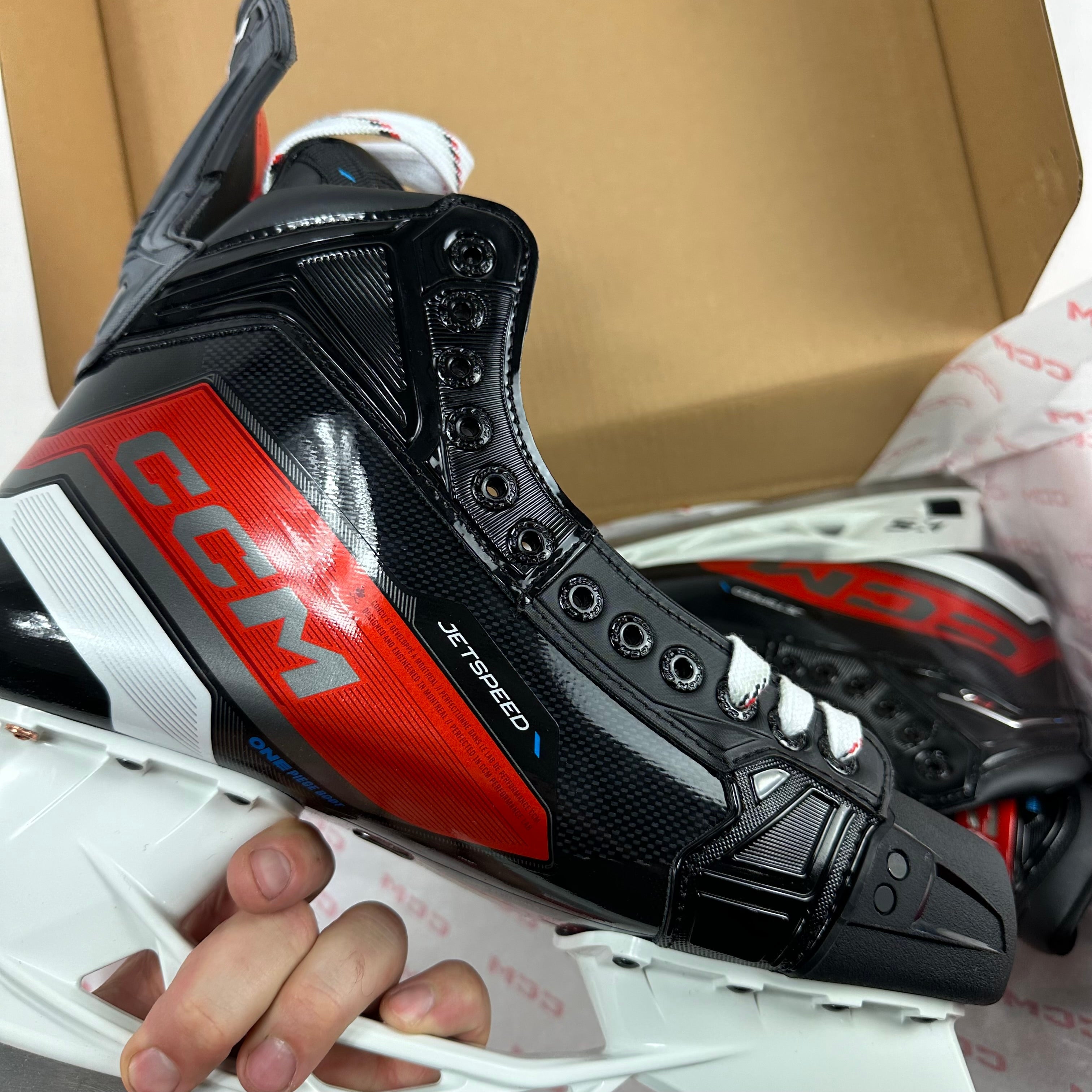 Brand New CCM FT6 Hockey Skates - Size 11 Regular - #K29