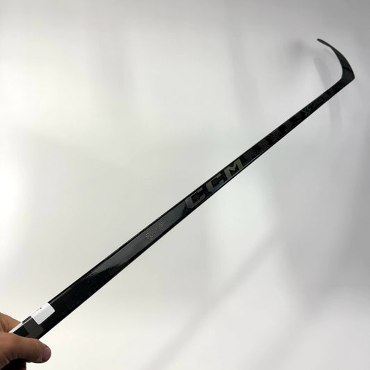New Right CCM XF Ghost | 70 Flex Custom P28 Curve Grip | J160 - Top Flight Hockey