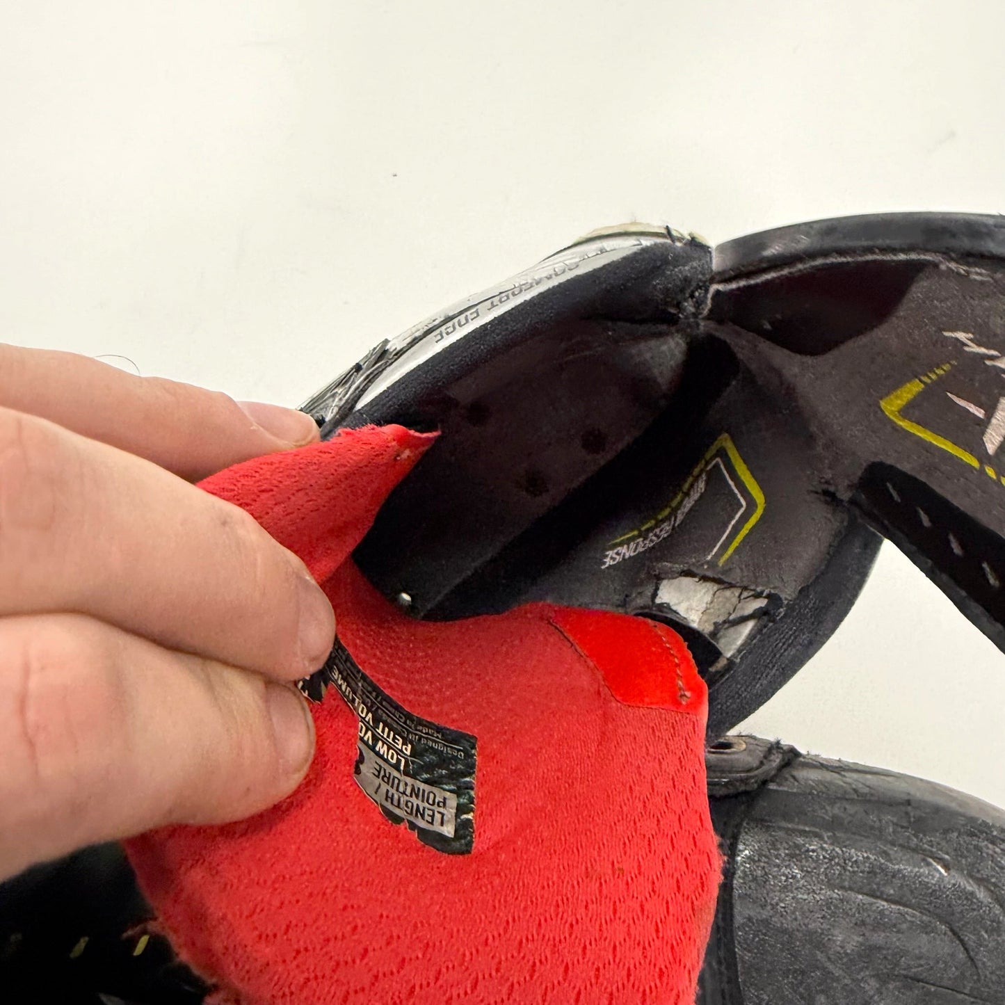 Used Bauer Vapor Hyperlite Skates | 8.5 Fit 1 | A16 - Top Flight Hockey