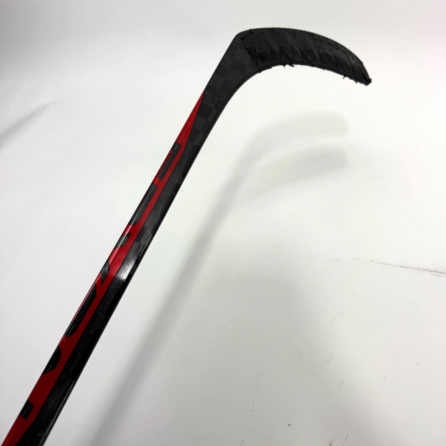 Used Left Red Bauer Nexus Sync | 87 Flex Custom Curve Grip | Plante | BH211