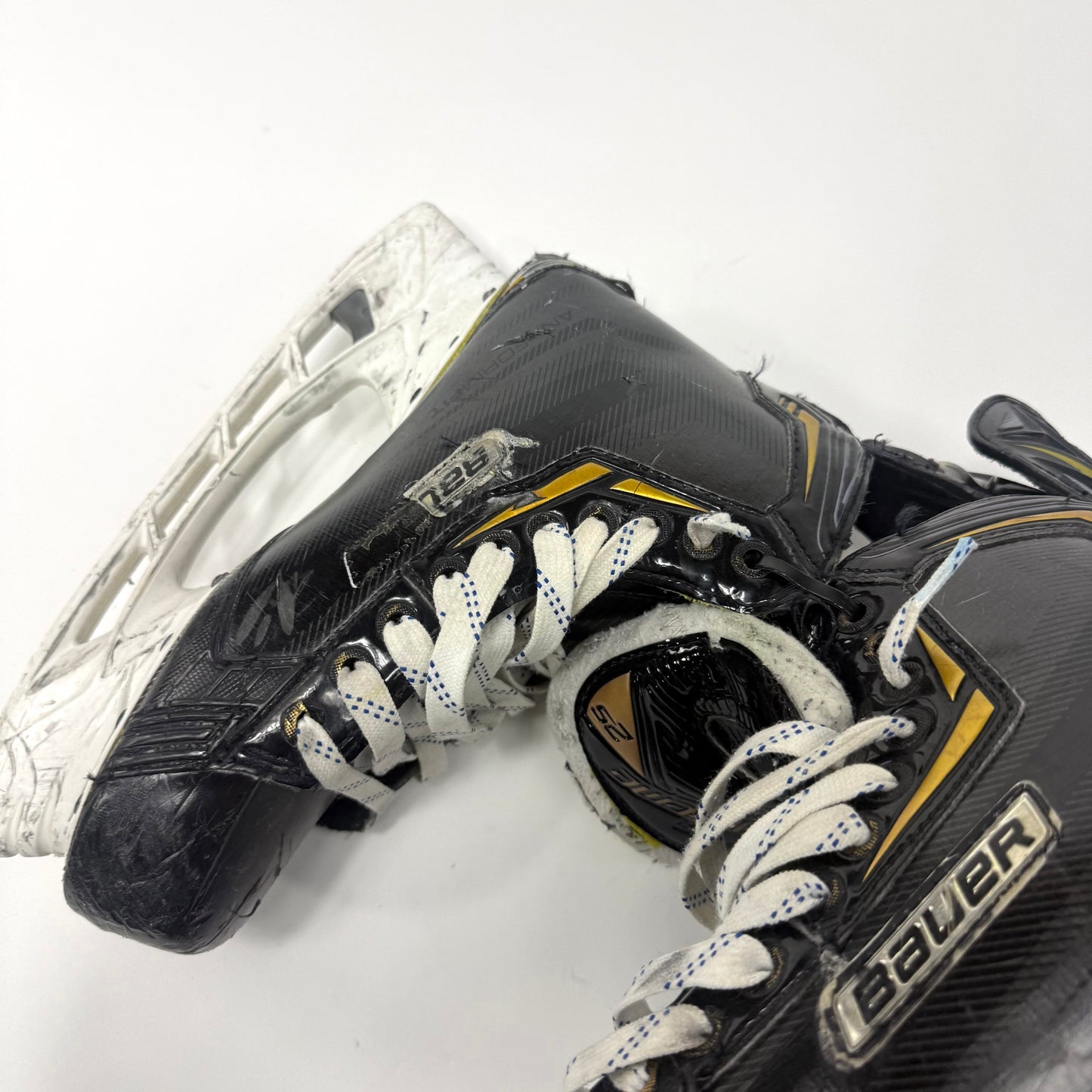 Used Bauer Supreme 2S Skates | 8 D | Q404