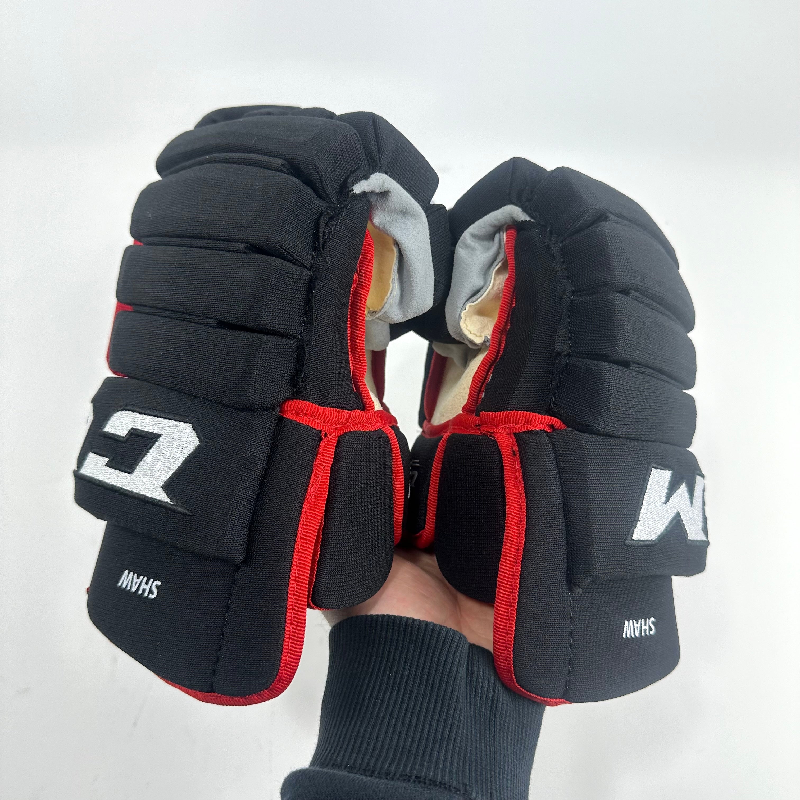 New CCM HG99 Gloves | Andrew Shaw Chicago Blackahawks | 15"