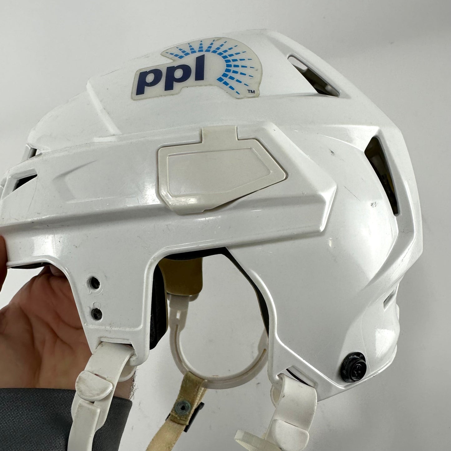 Used White CCM V08 Helmet | Senior Small | M466 - Top Flight Hockey