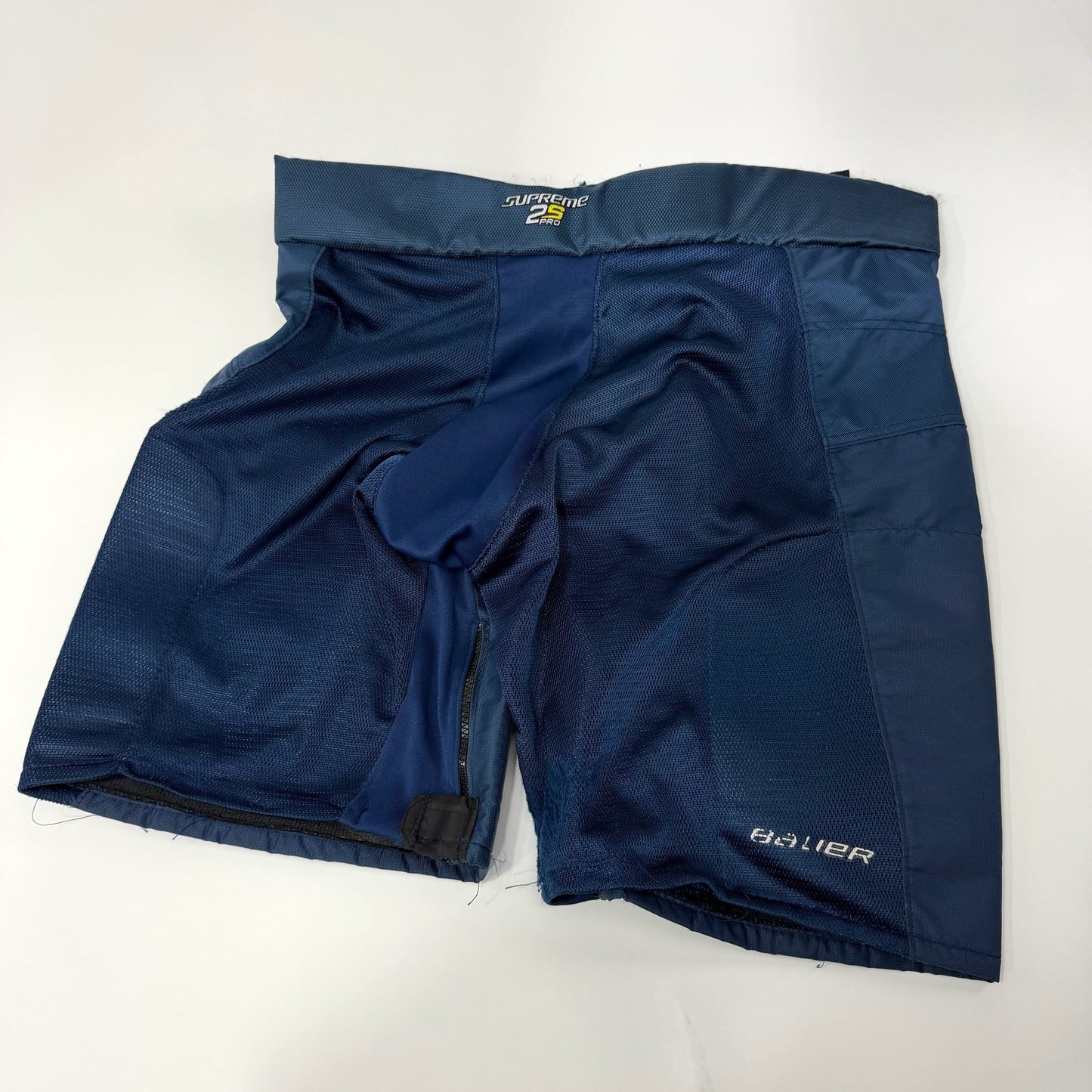 Used Navy Bauer Supreme 2S Pro Shell | Large | AB745