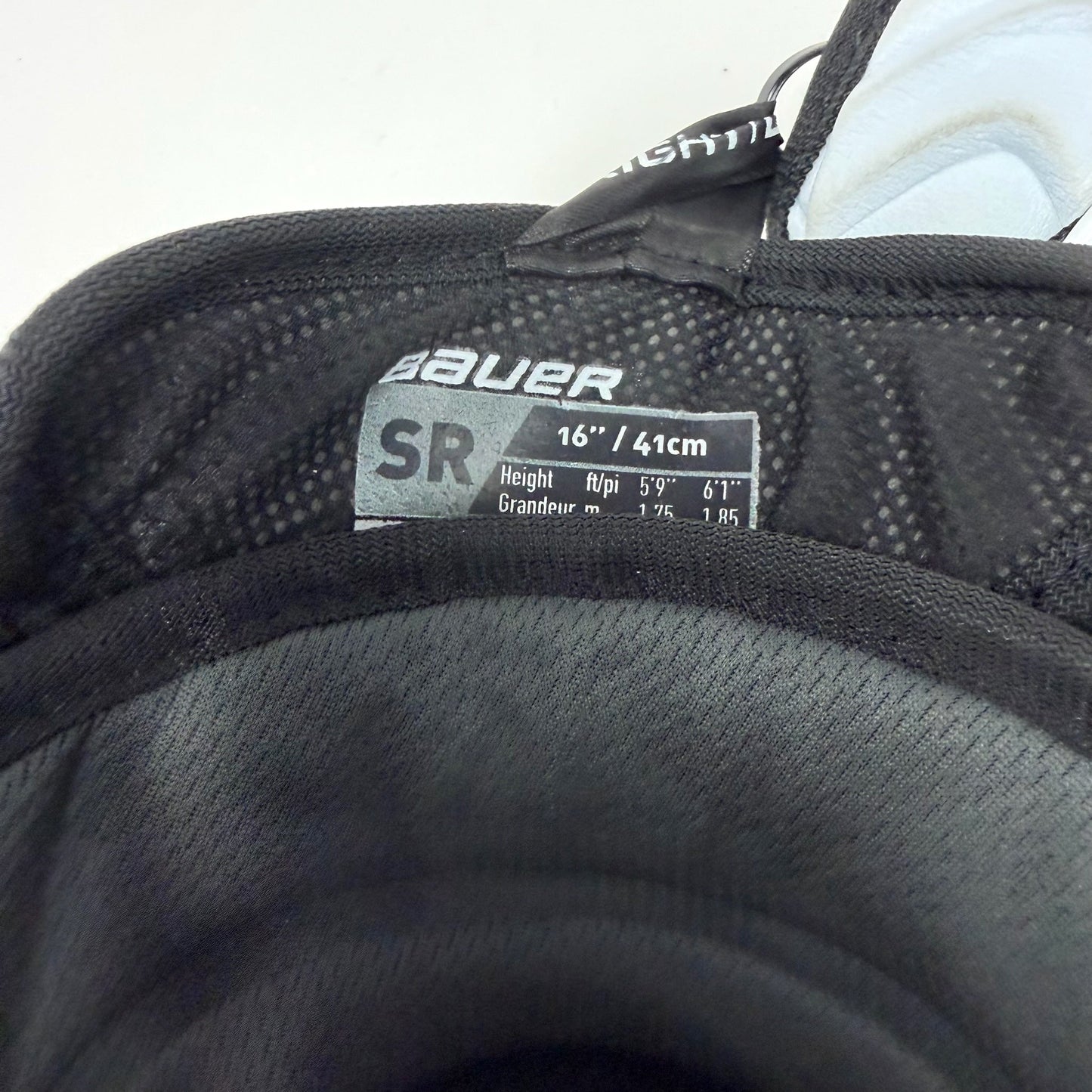 Used Bauer Vapor Flypro Shin Guards | 16" | AB521