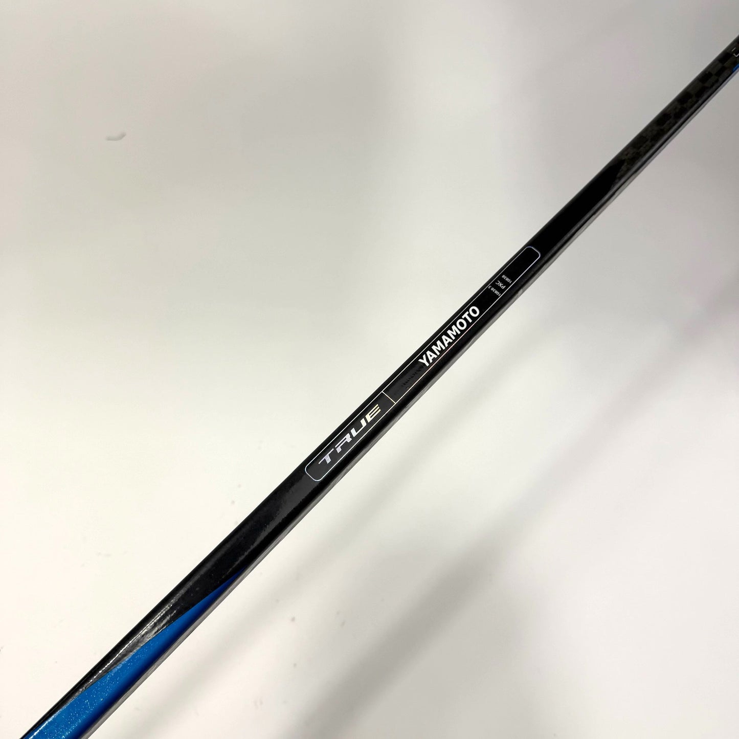 Used Right Blue True Catalyst 9x | 85 Flex P92 Curve Grip | AB734