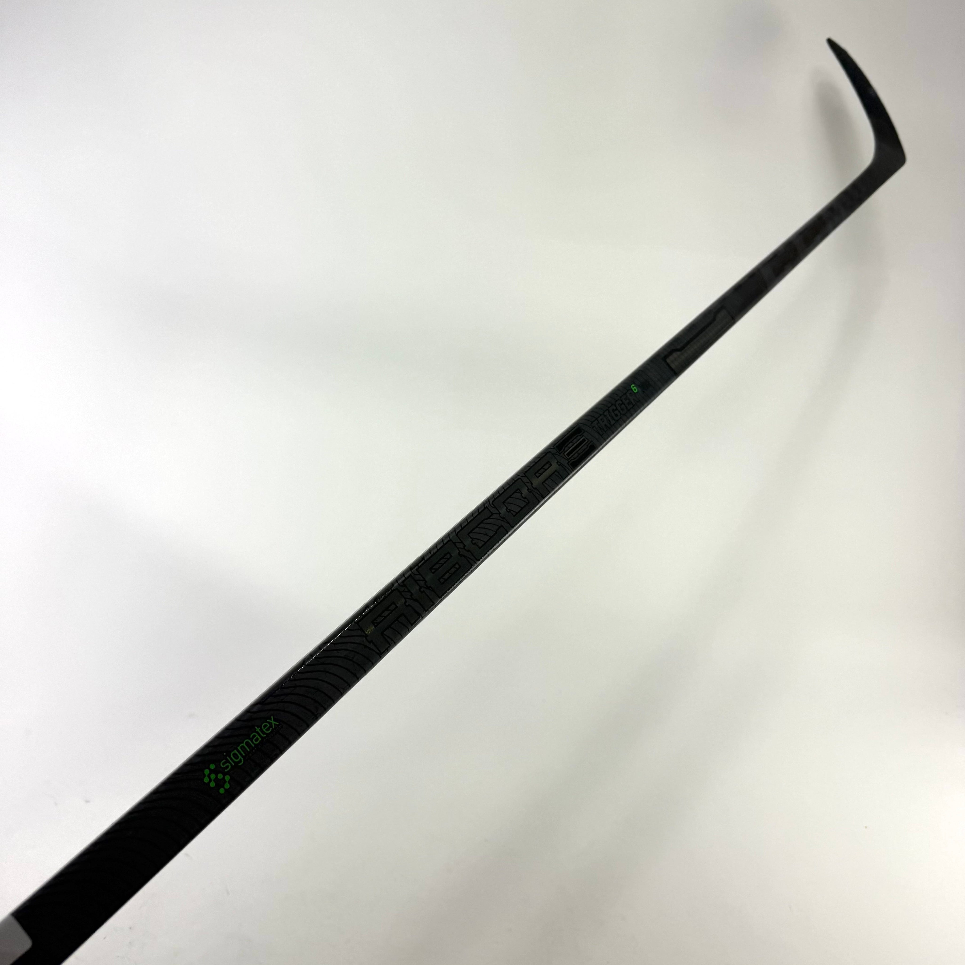 Used Right CCM Ribcor Trigger 6 Pro | 80 Flex Flat Curve Grip | U99 - Top Flight Hockey