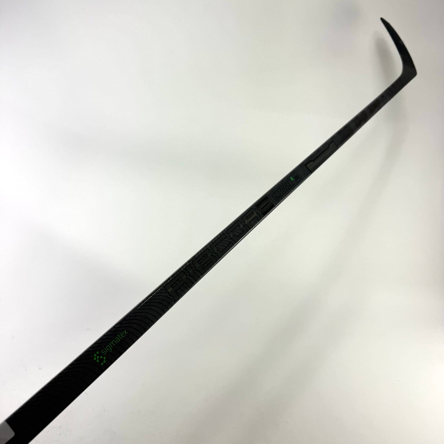 Used Right CCM Ribcor Trigger 6 Pro | 80 Flex Flat Curve Grip | U99 - Top Flight Hockey