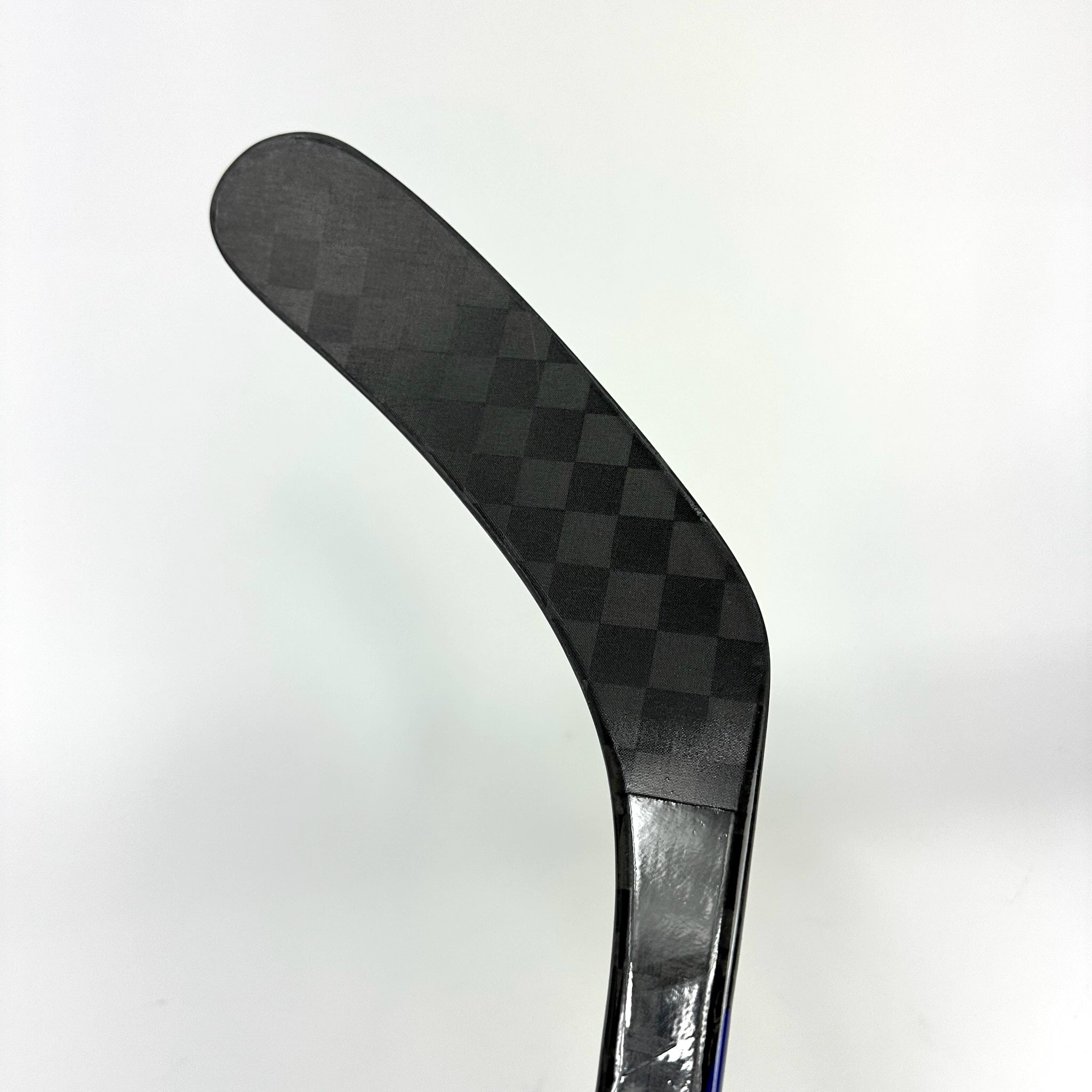 New Left Blue Bauer Nexus Sync | 95 Flex Hossa Pro Curve Grip | Leddy | K470