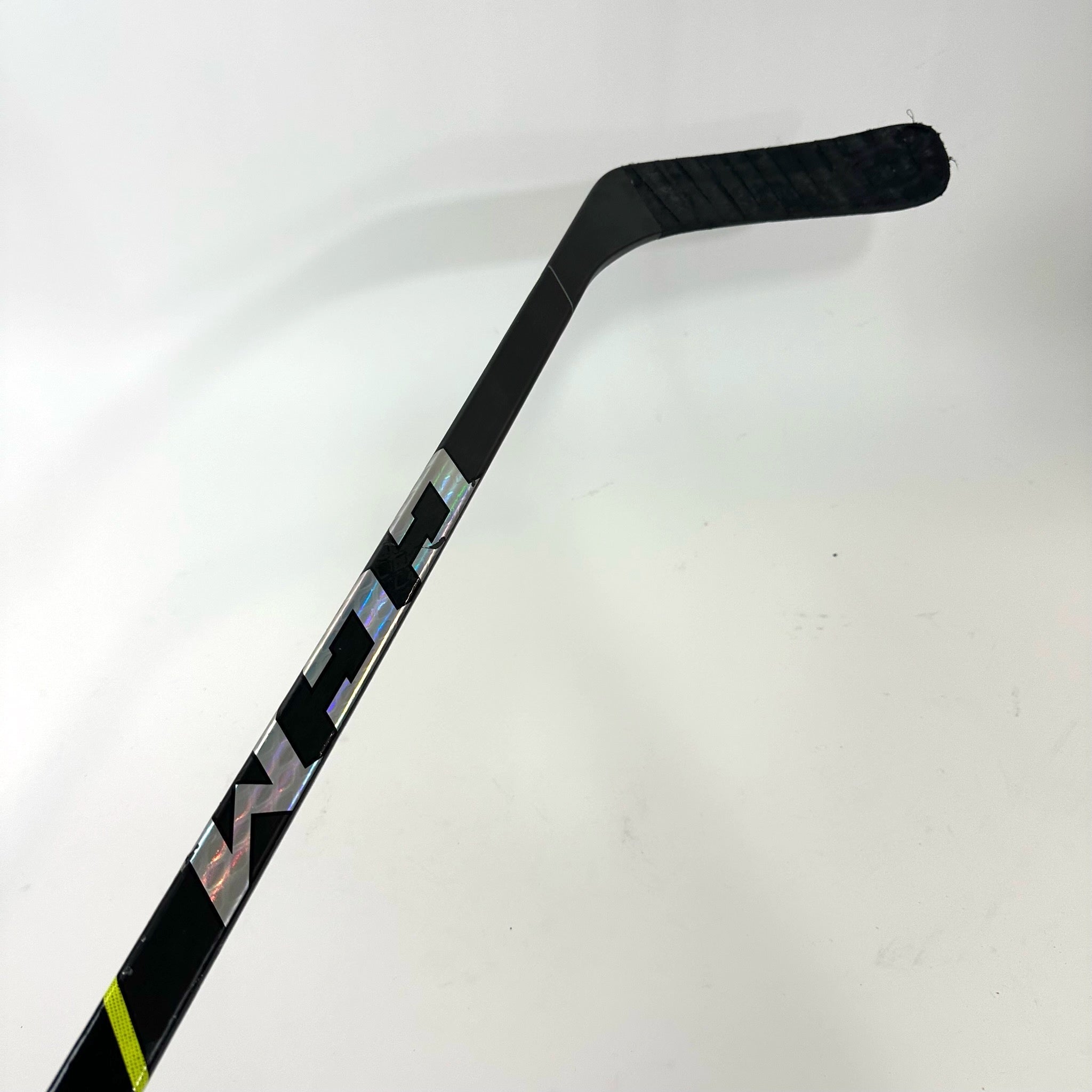 Used Right Handed CCM Super Tacks AS3 Pro Custom Curve 85 Flex Grip | Q747