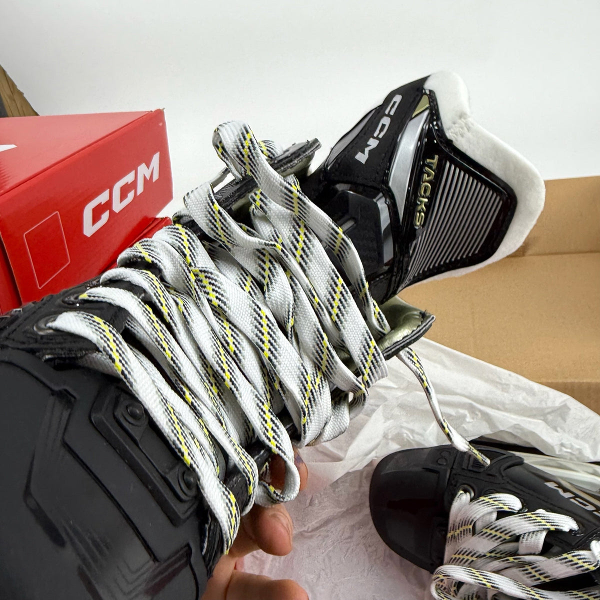New CCM Tacks ASV Skates | Intermediate 5 Wide | CCM462 - Top Flight Hockey