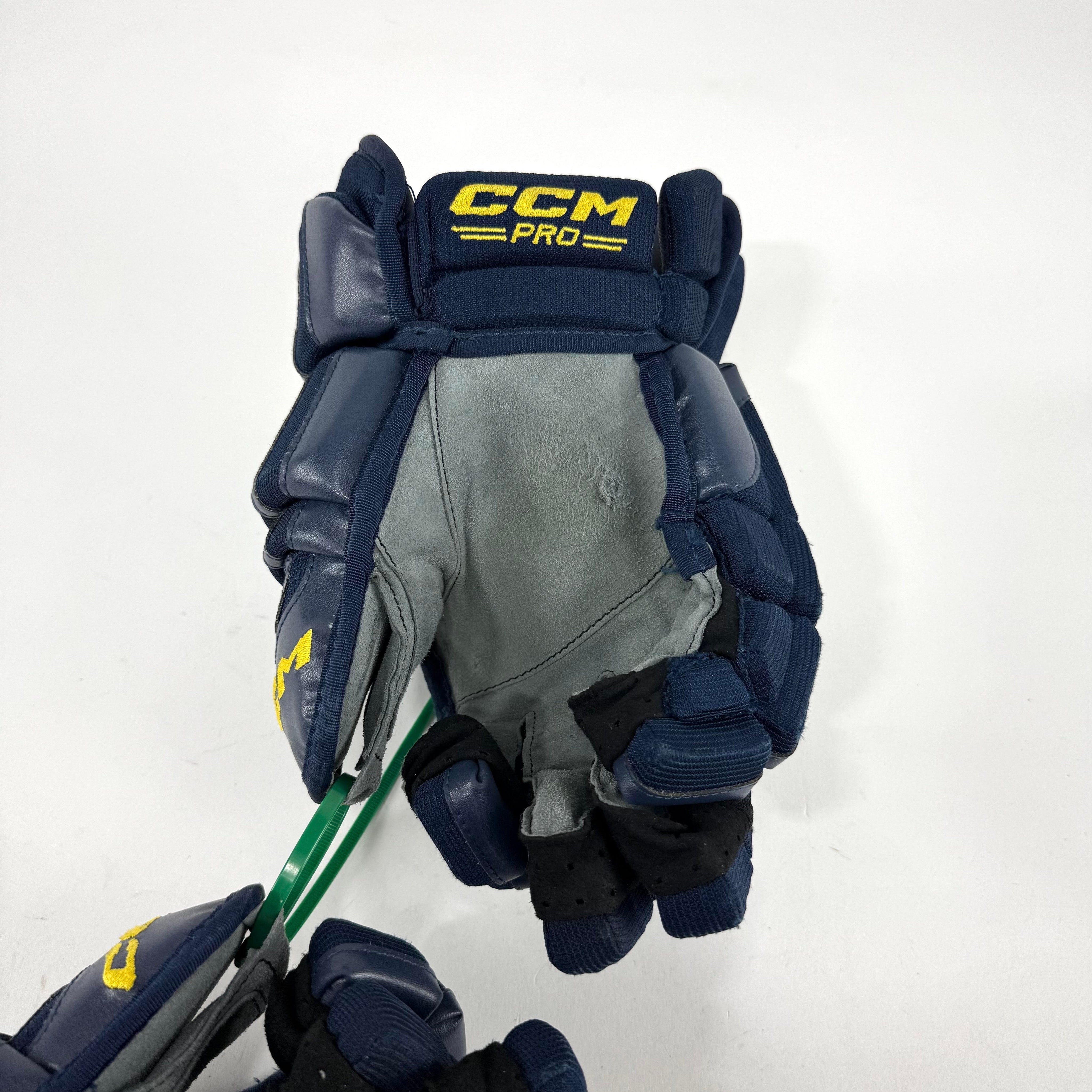 Used Stl Blues Navy CCM HGCL Gloves | 13" | Puvernovic | D94 - Top Flight Hockey