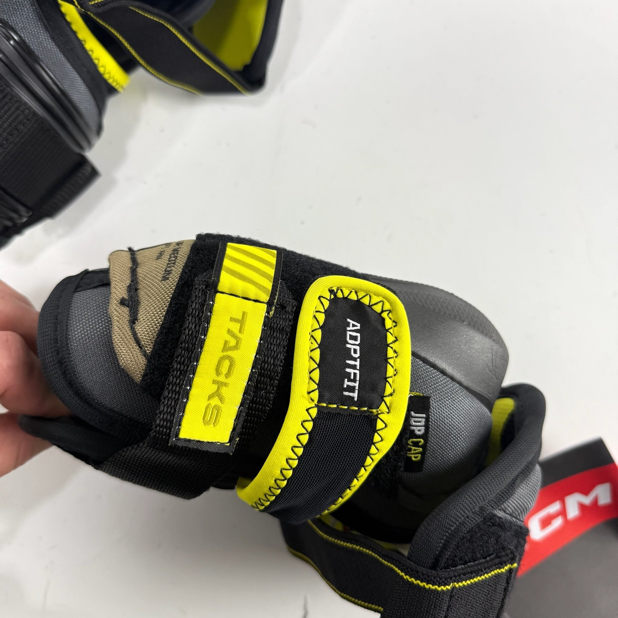 New CCM Tacks AS580 Elbow Pads | Jr Medium - Top Flight Hockey