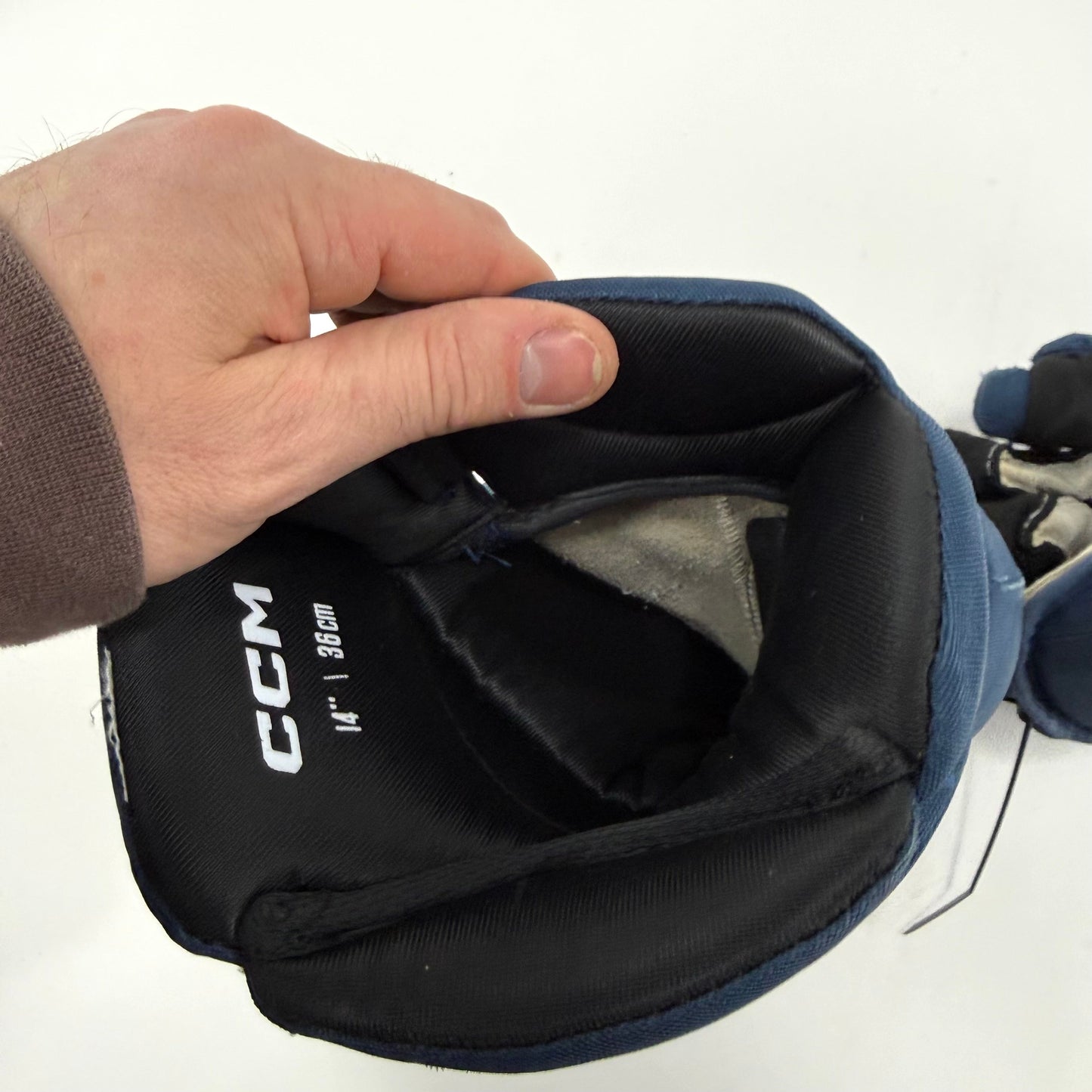 Used Navy CCM Jetspeed Pro Gloves | 14" | D357 - Top Flight Hockey