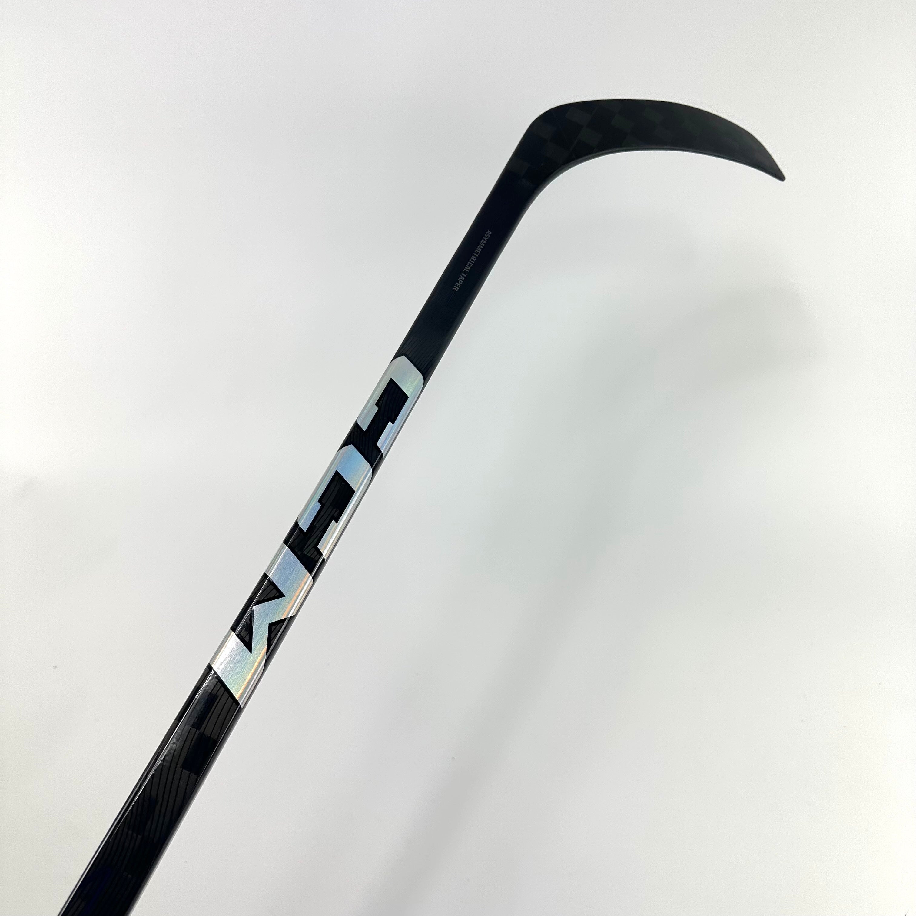 New Left CCM Ribcor Trigger 7 Pro | P90T Curve 75 Flex Grip | Connelly | M474