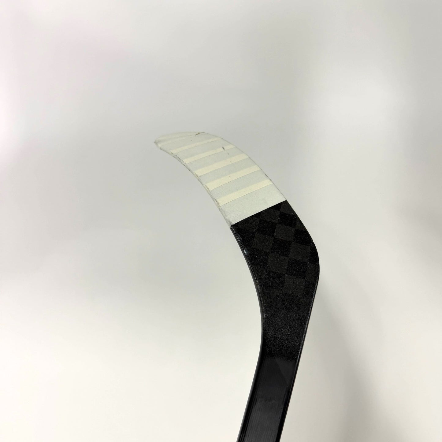 Used Right CCM Jetspeed FT7 Pro | 95 Flex P28M Curve Grip | AB434