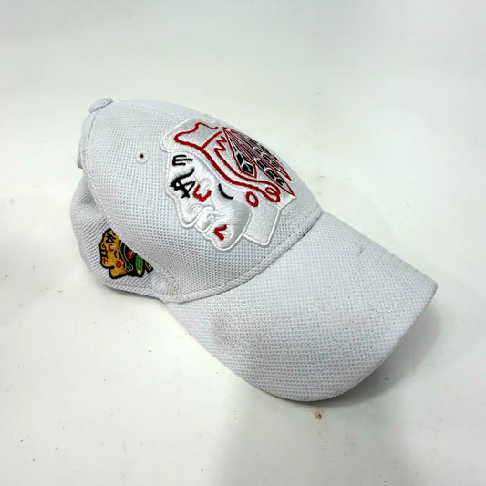Used White Chicago Blackhawks Reebok Hat | Senior Large/XL | R104
