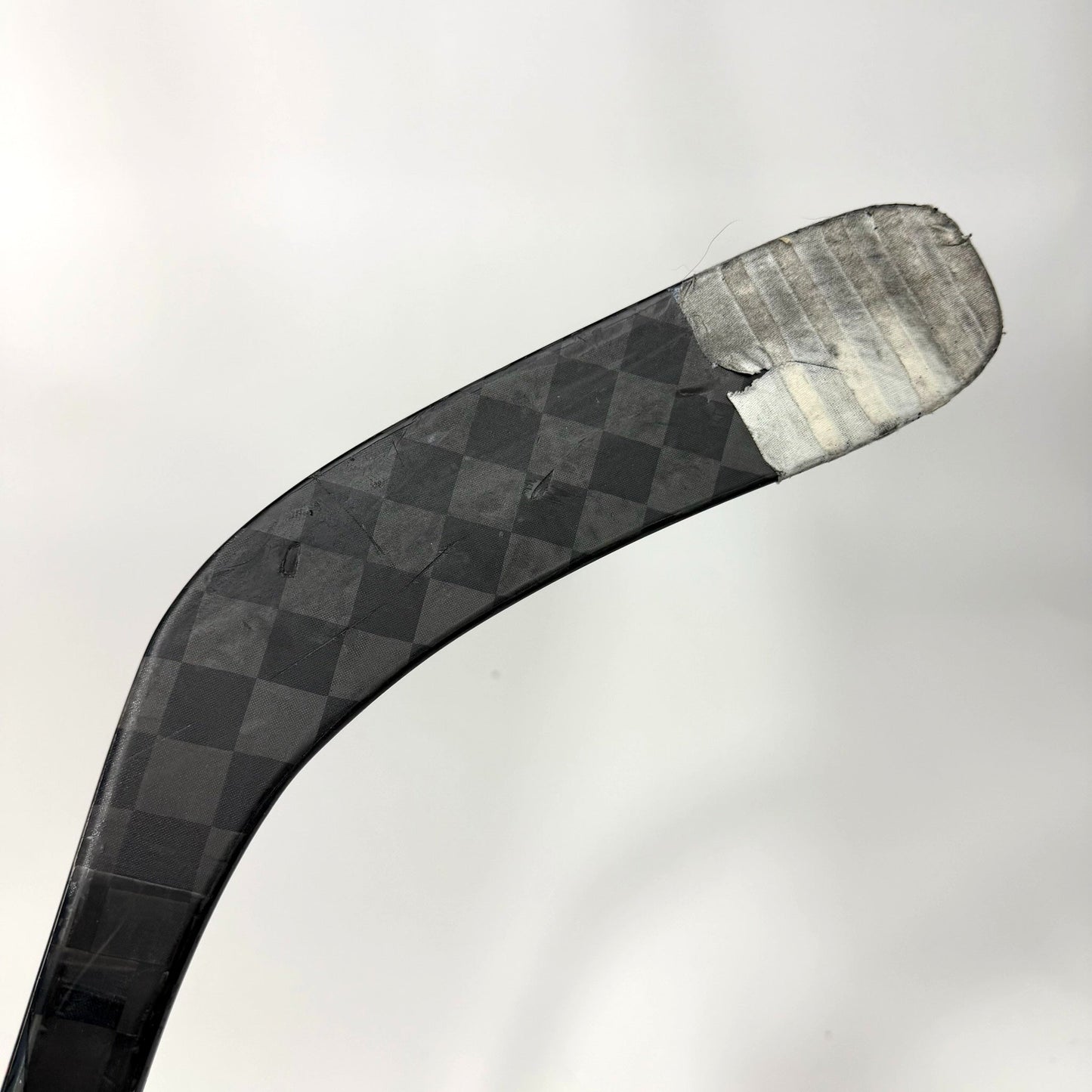 Used Right Red/Blue Bauer Nexus Tracer | 65 Flex P88 Curve | AB705
