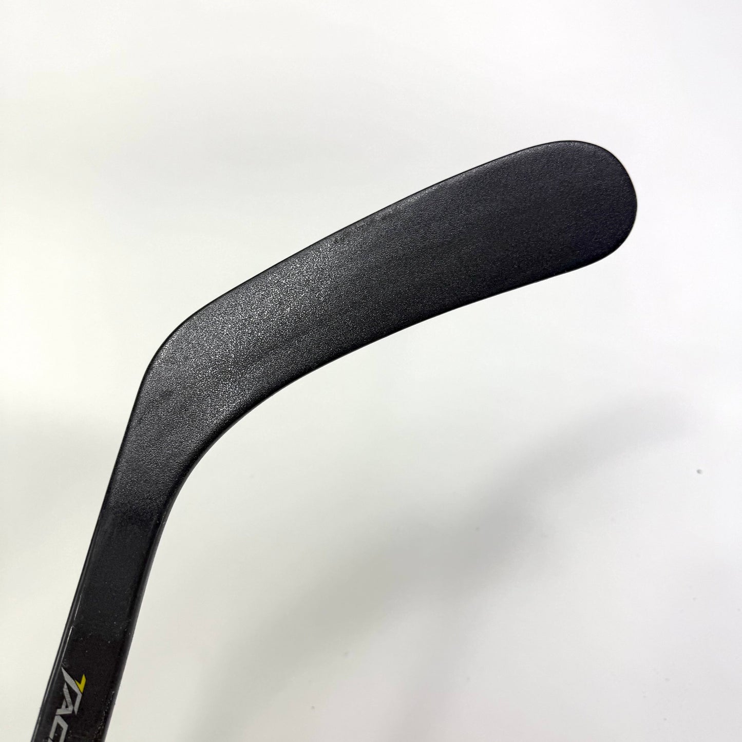 Used Cut CCM Tacks Van Reimsdyke | CH13