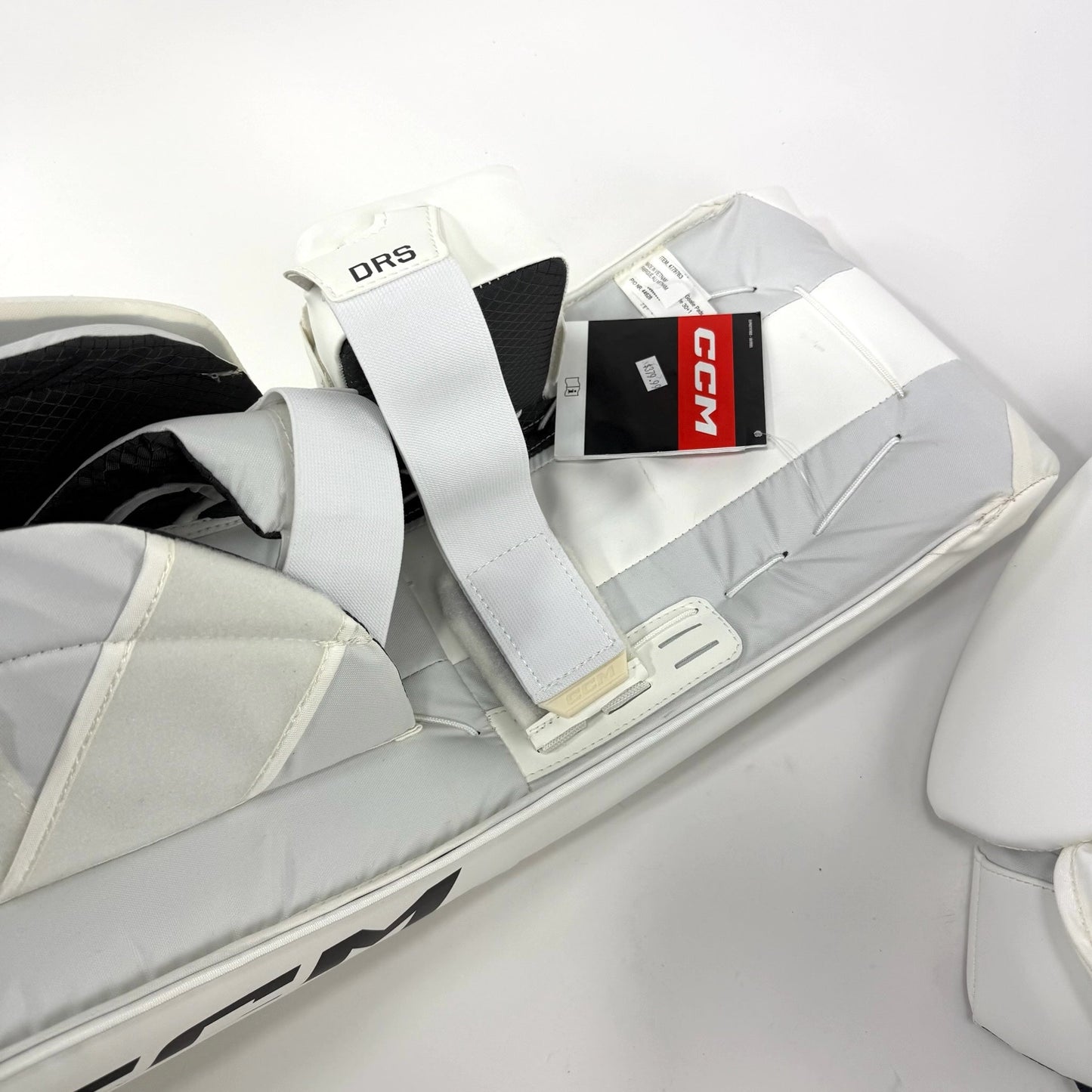 New CCM White E Flex 6.5 Goalie Pads | 30+1" | #191520631031