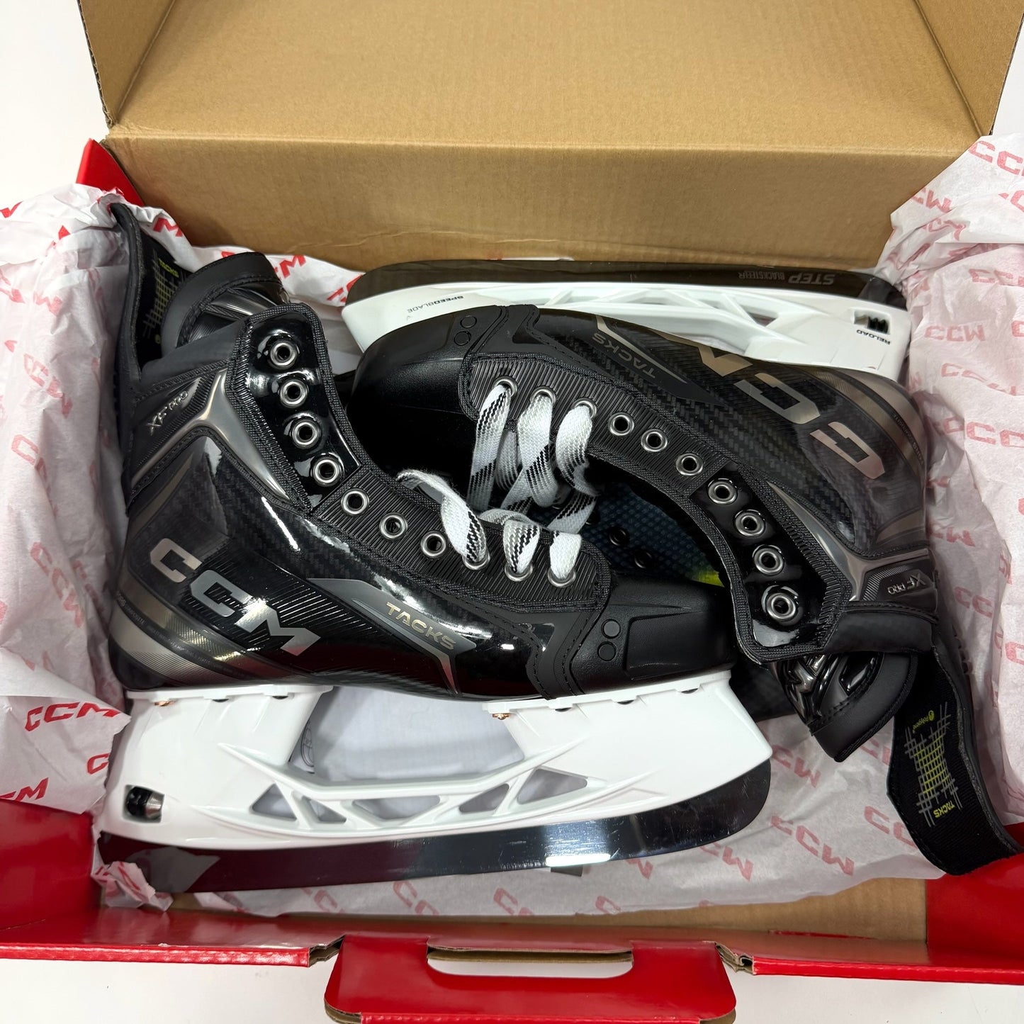 Brand New Retail CCM Tacks XF Pro Skates - Size 8.5 - Regular