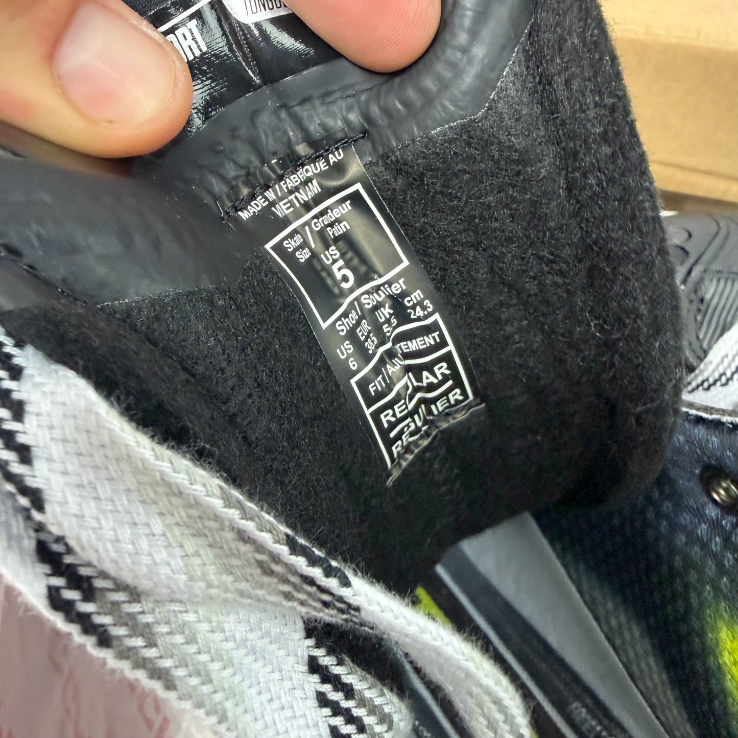 Brand New Retail CCM Tacks XF Pro Skates - Size 5 - Regular