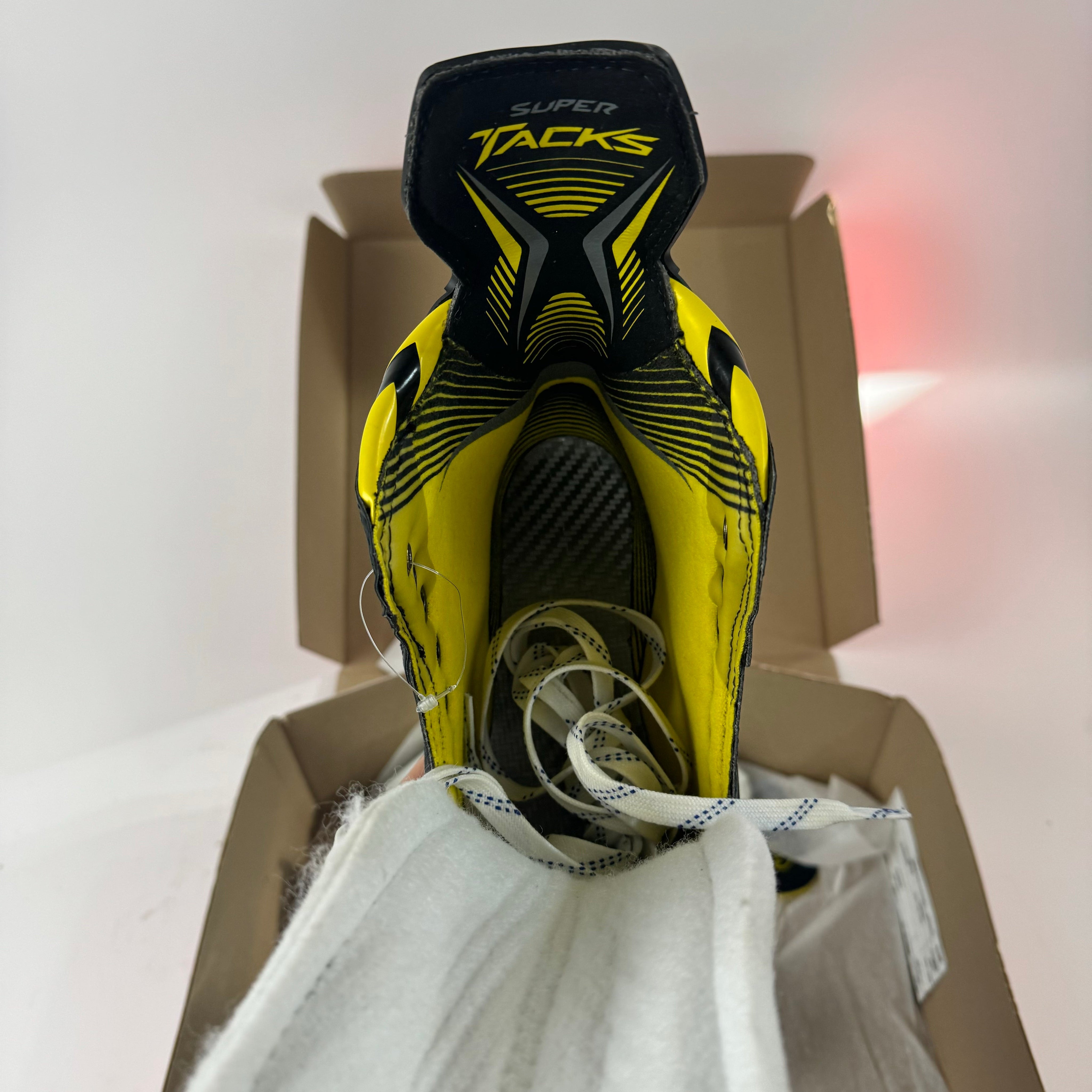 Brand New CCM Super Tacks Skates | Size 8 D | Perron | CCM279