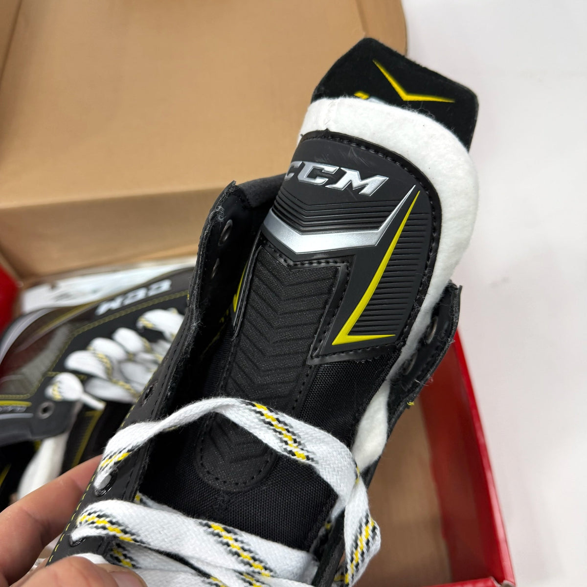 New CCM Tacks Classic Skates | Size 5 EE | AB115 - Top Flight Hockey