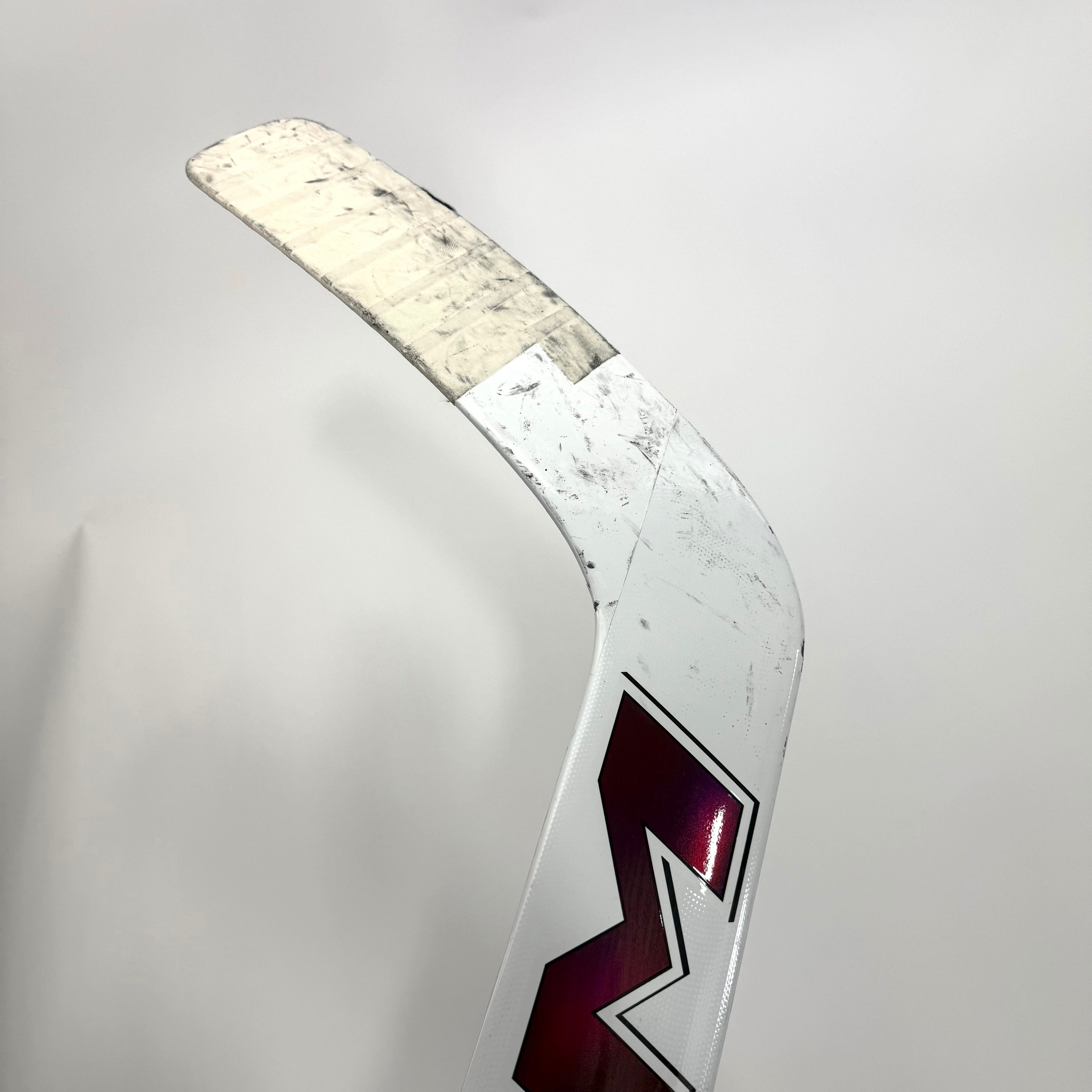 Used Full Right White and Maroon CCM XF Pro Goalie Stick | 26" Paddle P31 Curve | BH448 - Top Flight Hockey