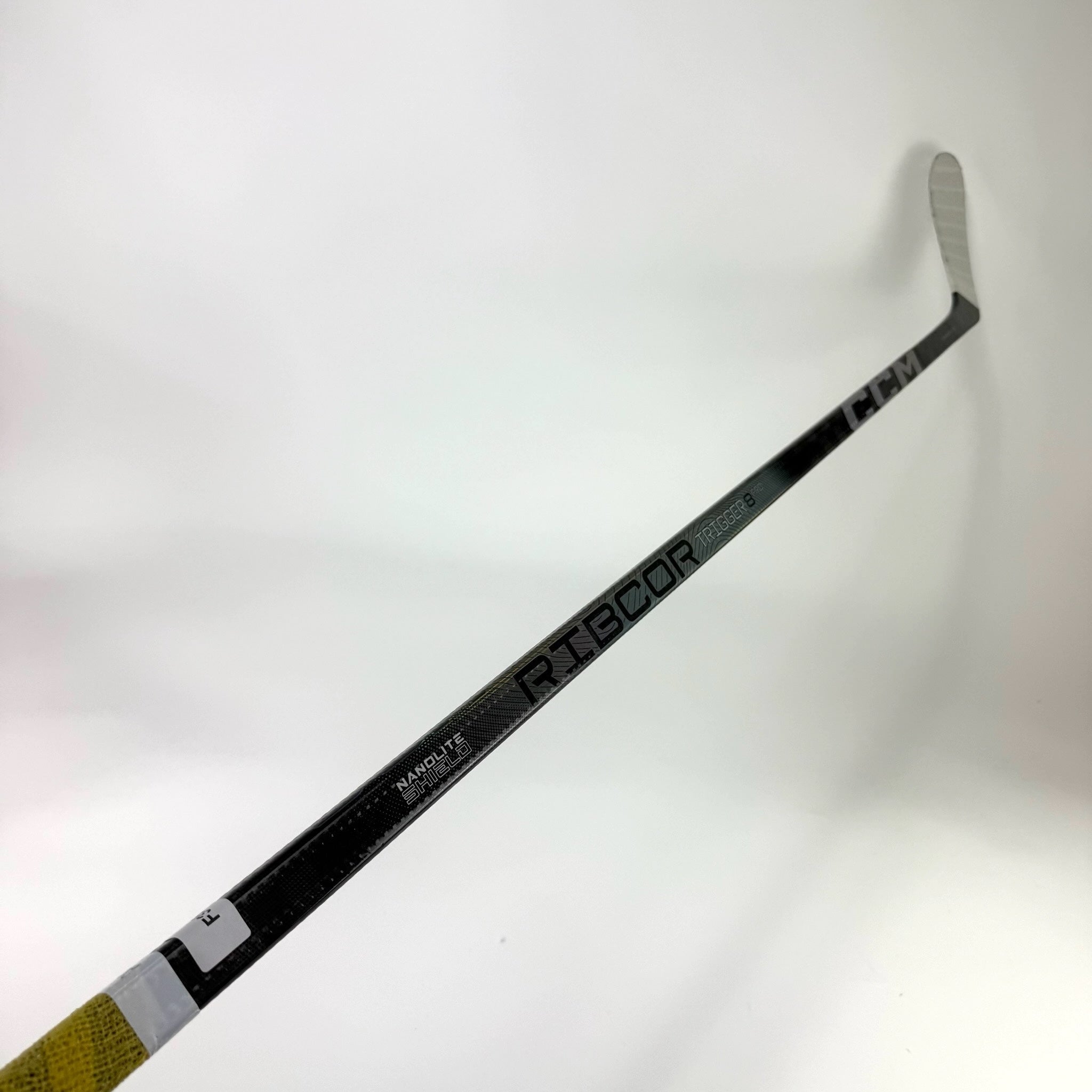 Used Left CCM Ribcor Trigger 8 Pro | 85 Flex Kucherov Pro Curve Grip | F355 - Top Flight Hockey