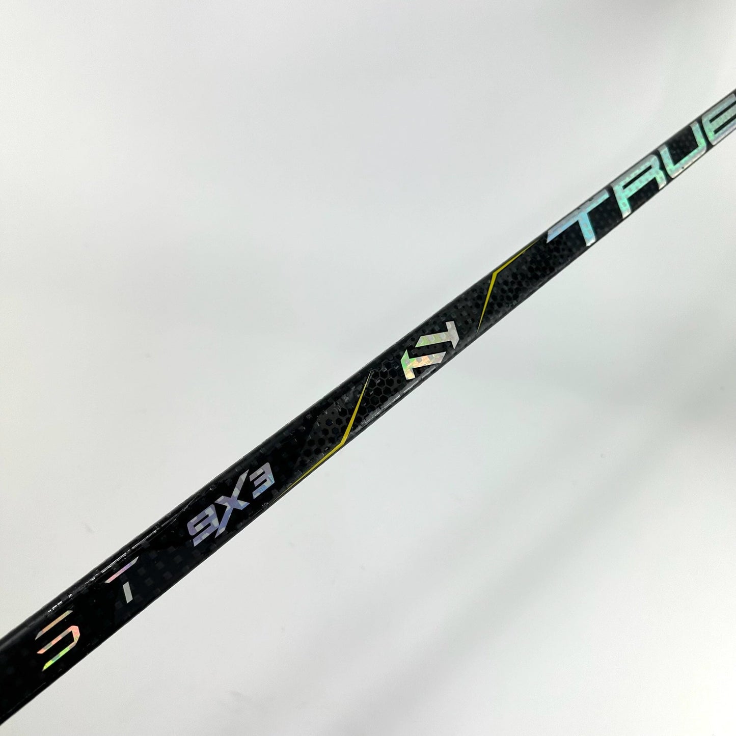 Used Left True Catalyst 9x3 | 95 Flex P19 Curve Grip | Carplad | K174 - Top Flight Hockey