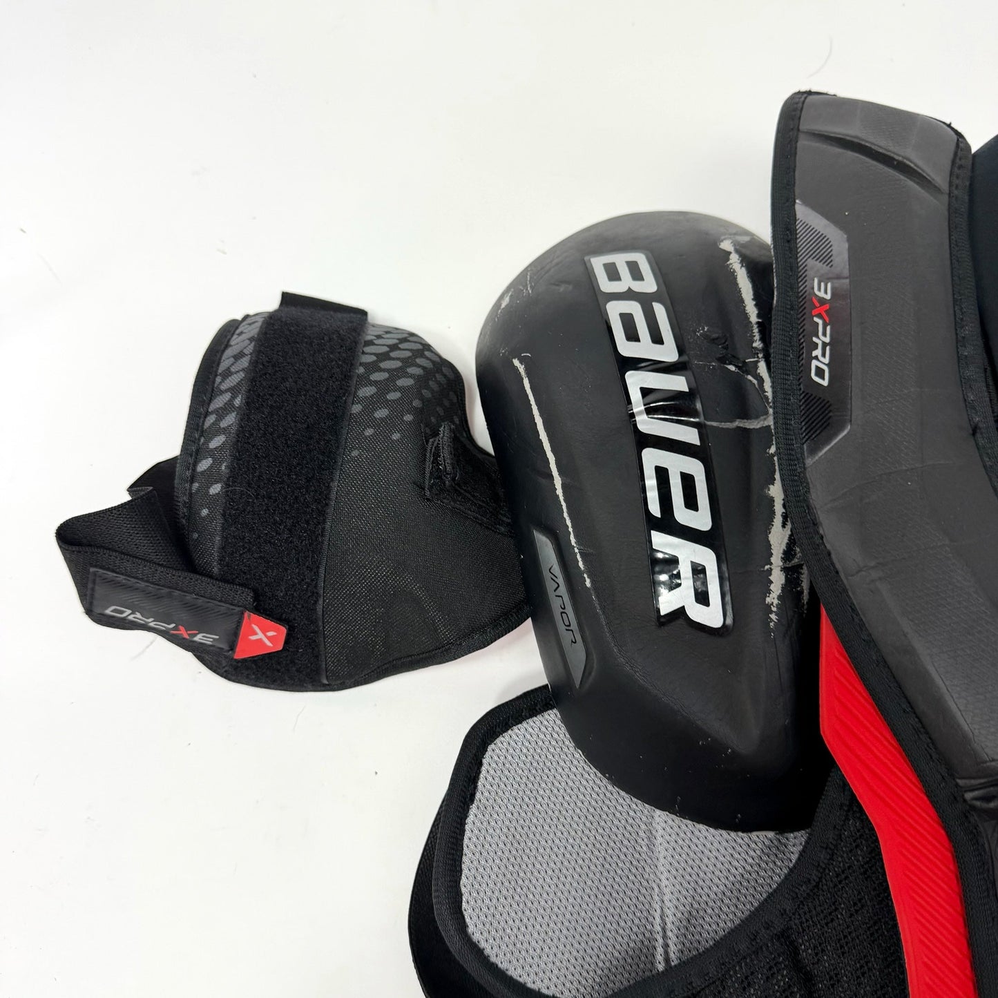 Used Bauer Vapor 3X Pro Shoulder Pads | Senior Medium | AB684