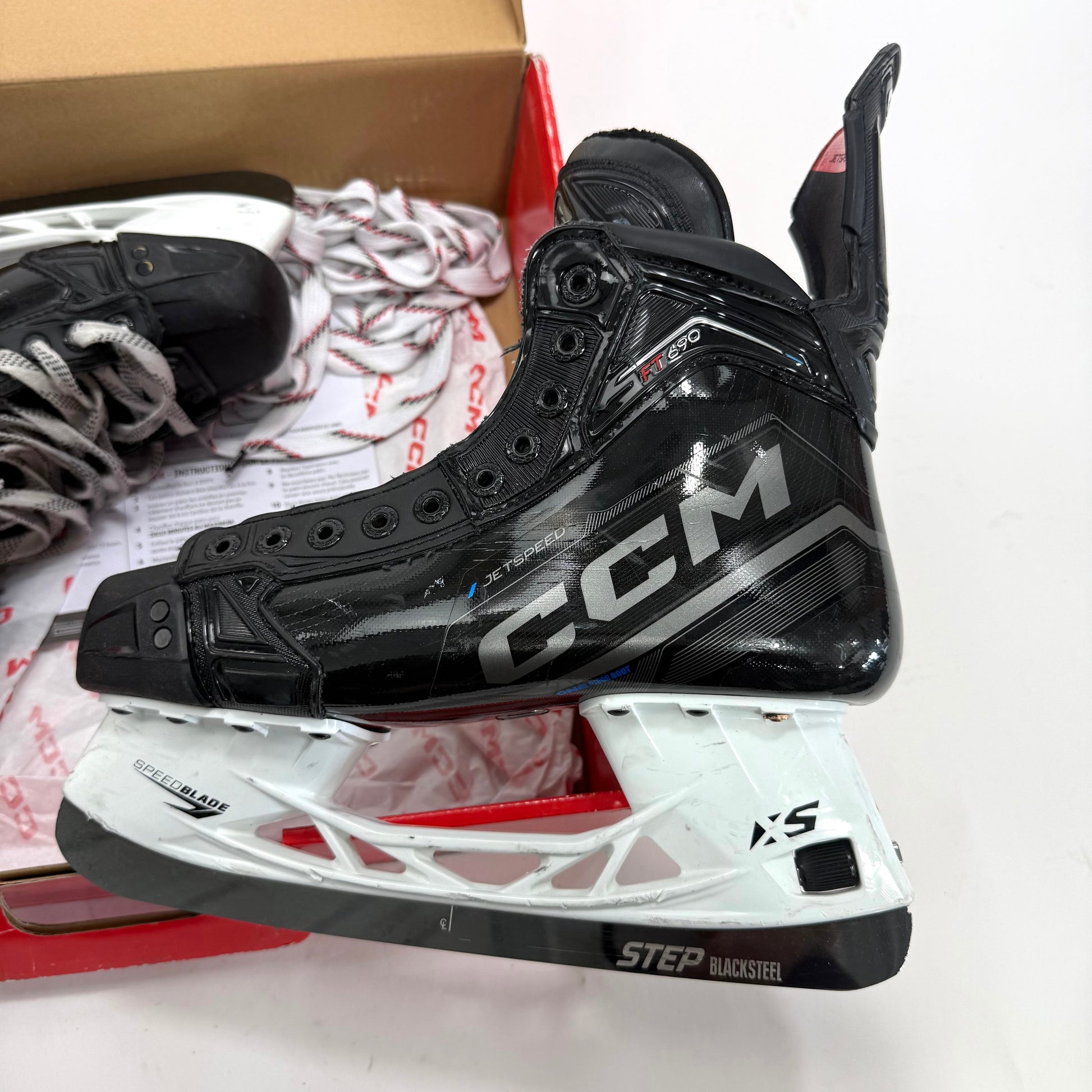 Used Black CCM Jetspeed FT690 Skates | Size 7.5 R | #A18 - Top Flight Hockey