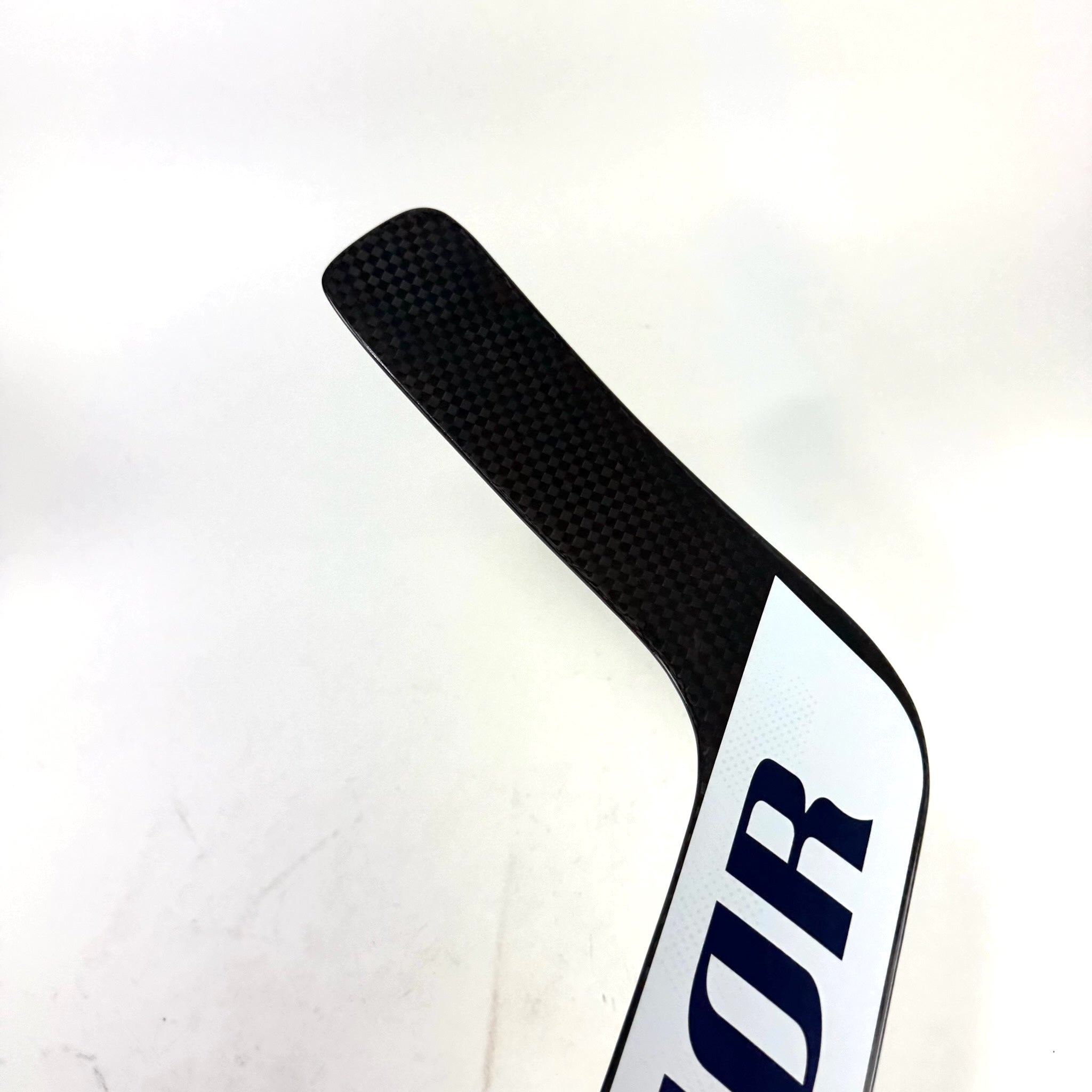 New Regular White/Navy Warrior Ritual V4 Goalie Stick | 25.5" Paddle W31 Curve | R303 - Top Flight Hockey
