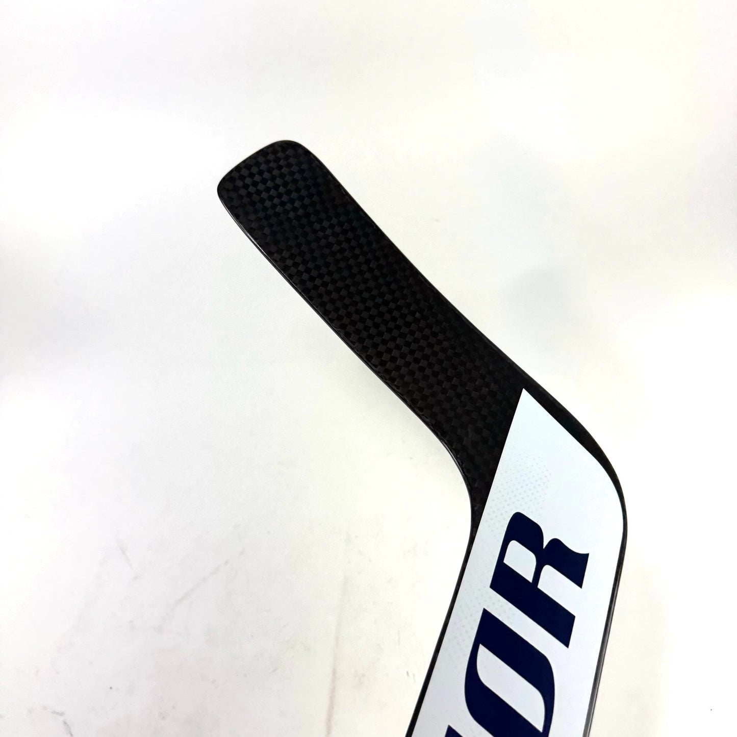 New Regular White/Navy Warrior Ritual V4 Goalie Stick | 25.5" Paddle W31 Curve | R303