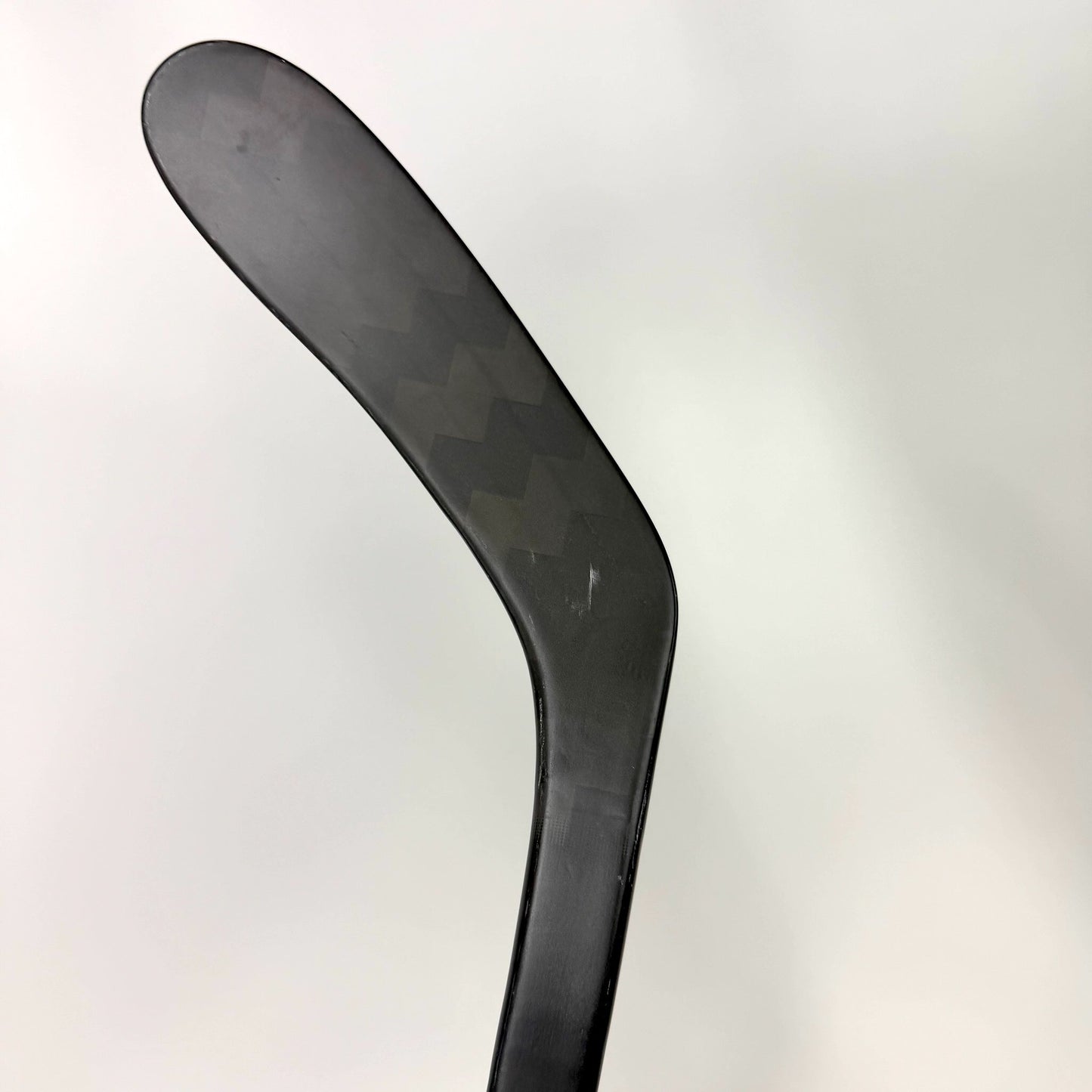 New Left CCM Ribcor Trigger 10 Pro | 100 Flex P28 Curve Grip | AB968 - Top Flight Hockey