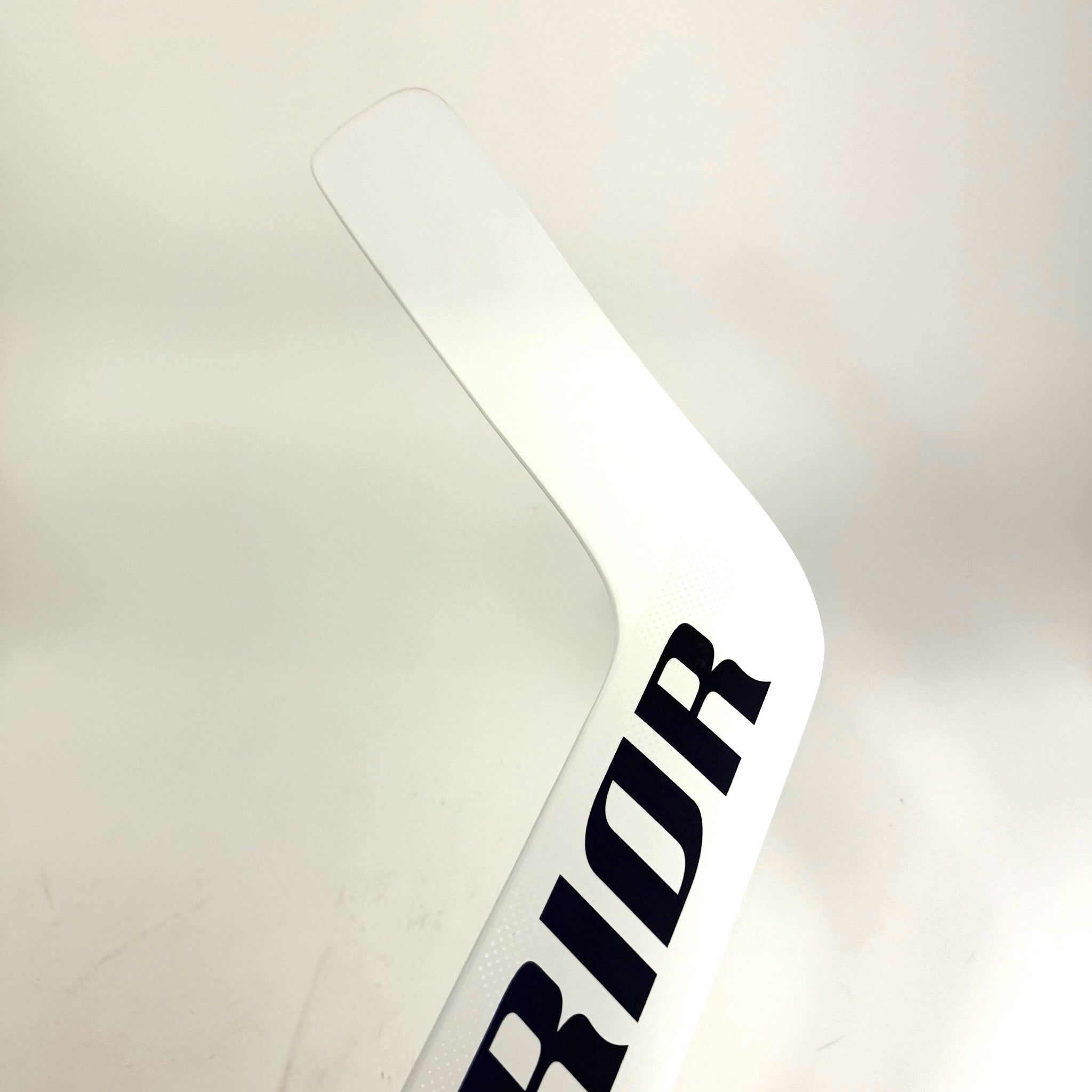 New Regular White/Navy Warrior Ritual V4 Goalie Stick | 24" Paddle W31 Curve | R298