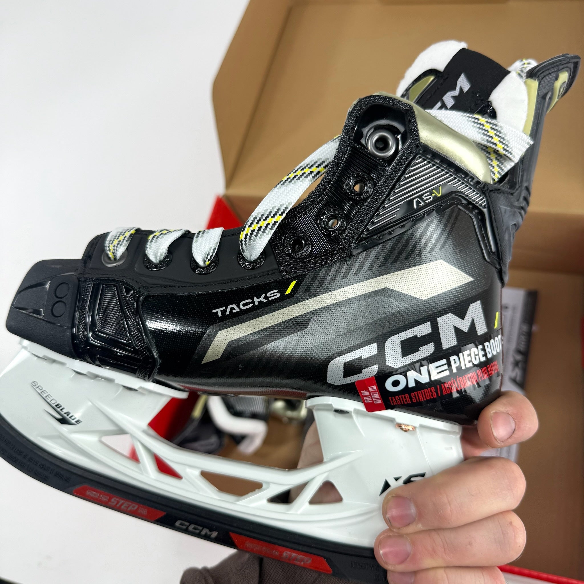 Brand New CCM Super Tacks AS-V Skates | Junior Size 1.5 Regular - #J728 - Top Flight Hockey