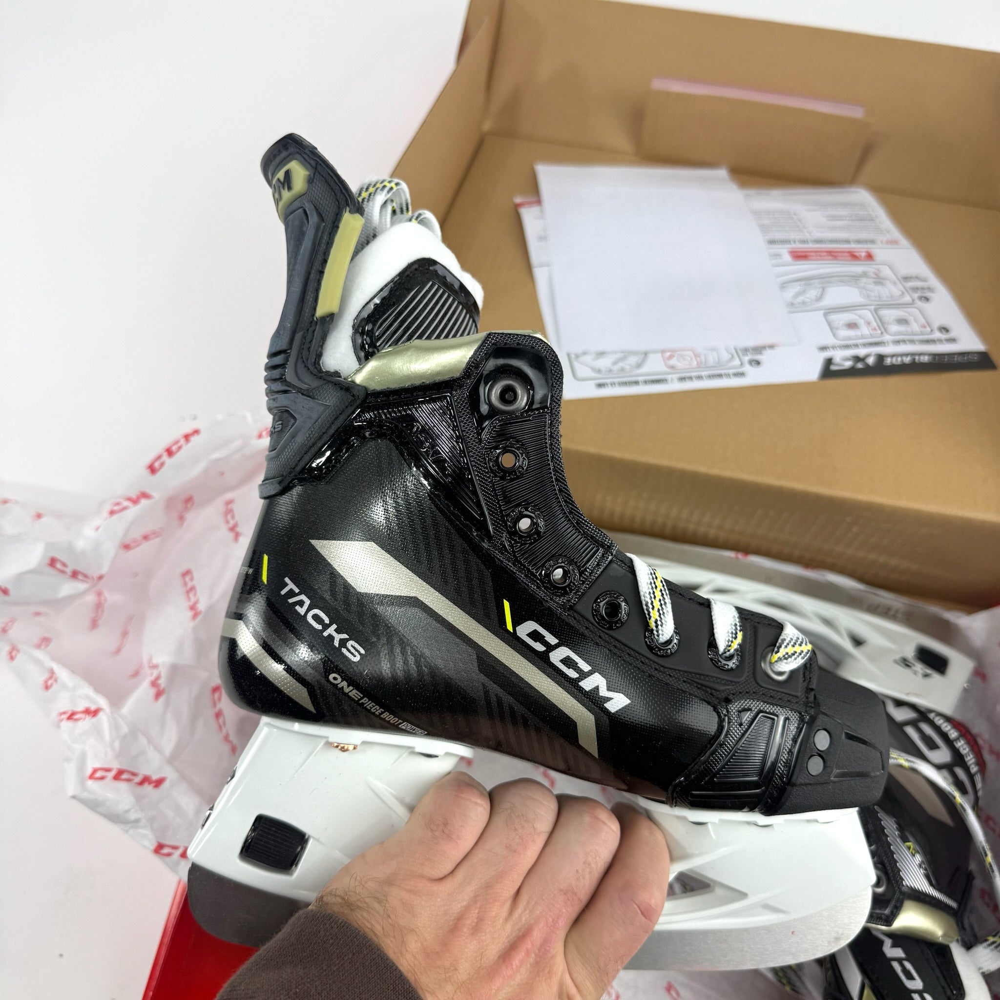 Brand New CCM Super Tacks AS-V Skates | Junior Size 1.5 Regular - #J727 - Top Flight Hockey